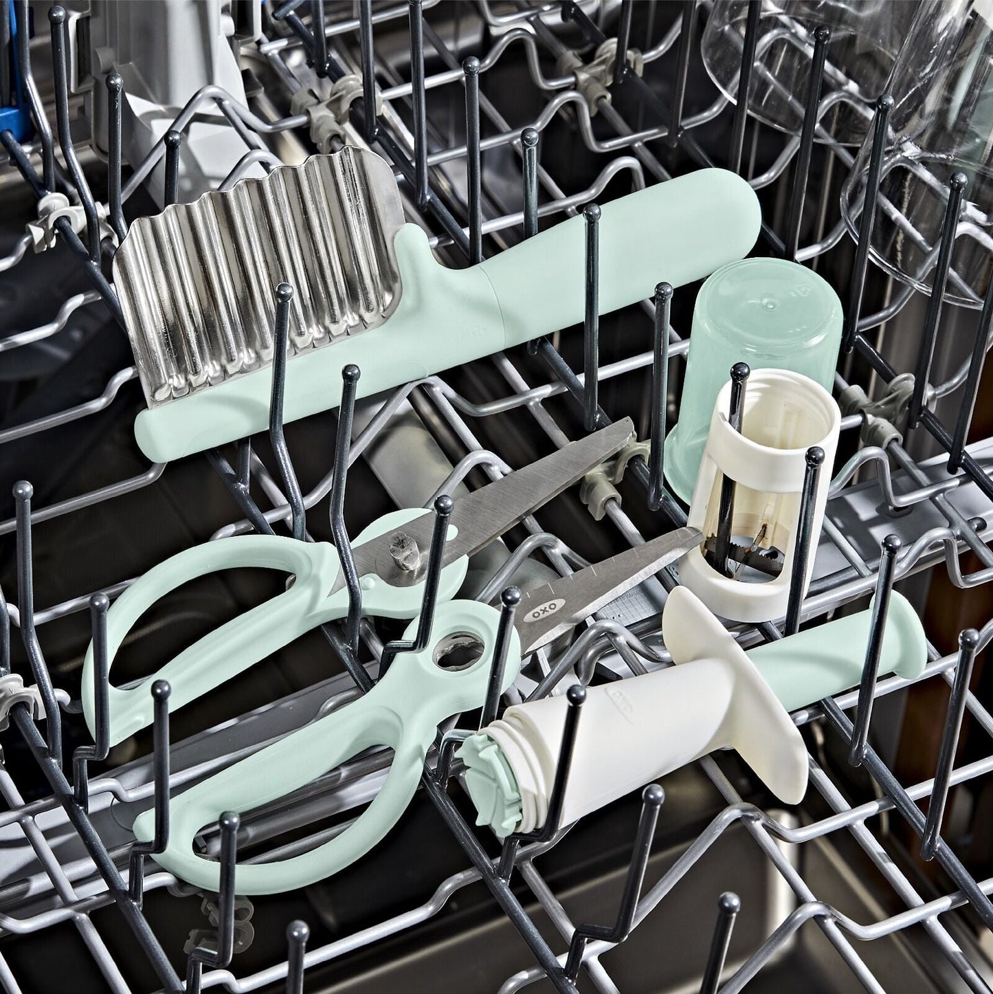 cut-and-prep-set-3-piece-l3 tot_61176700_baby-food-prep-set_pdp_06.jpeg