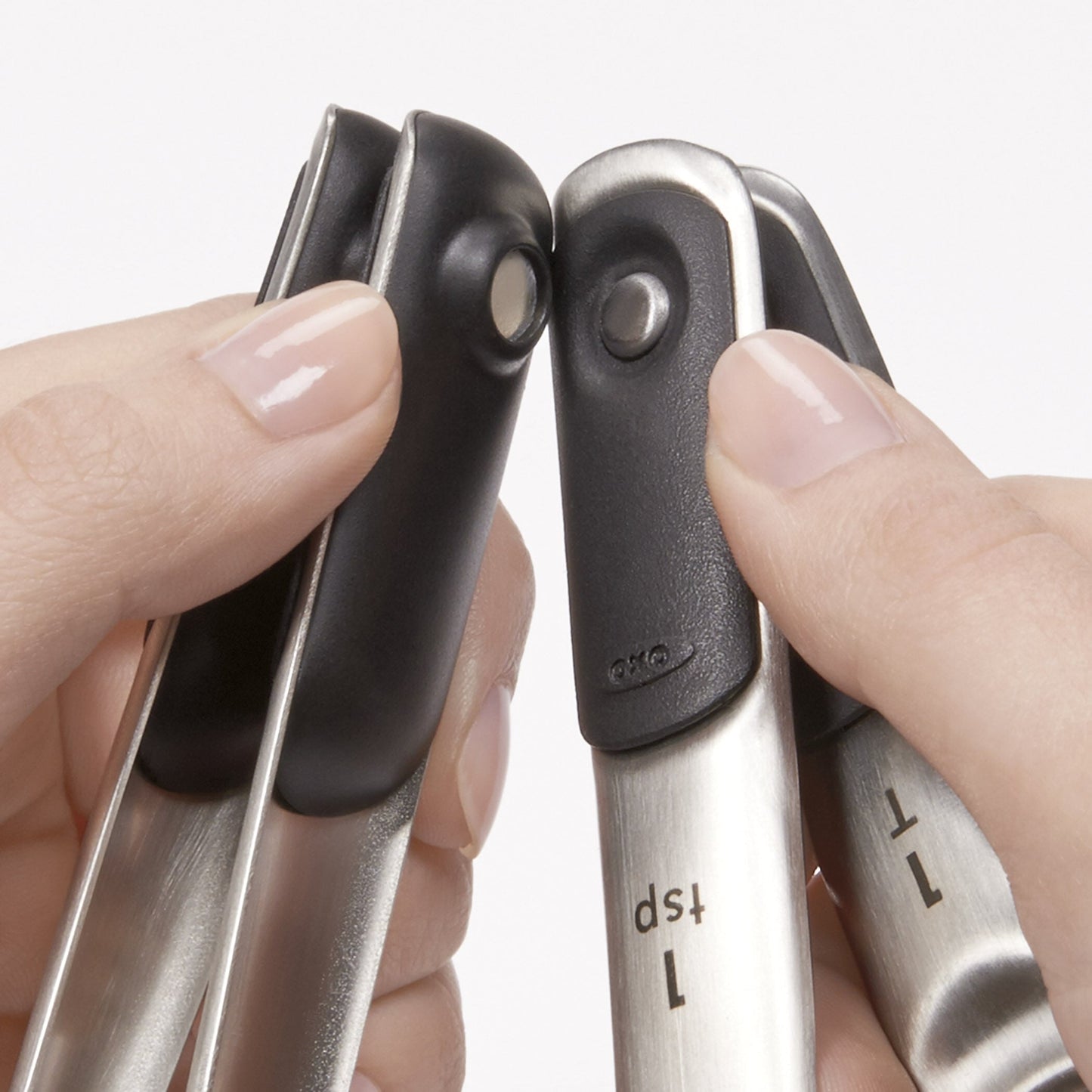 stainless-steel-measuring-spoons-v2 11132100_5_oxogoodgrips_stainlesssteelmeasuringspoons.jpg