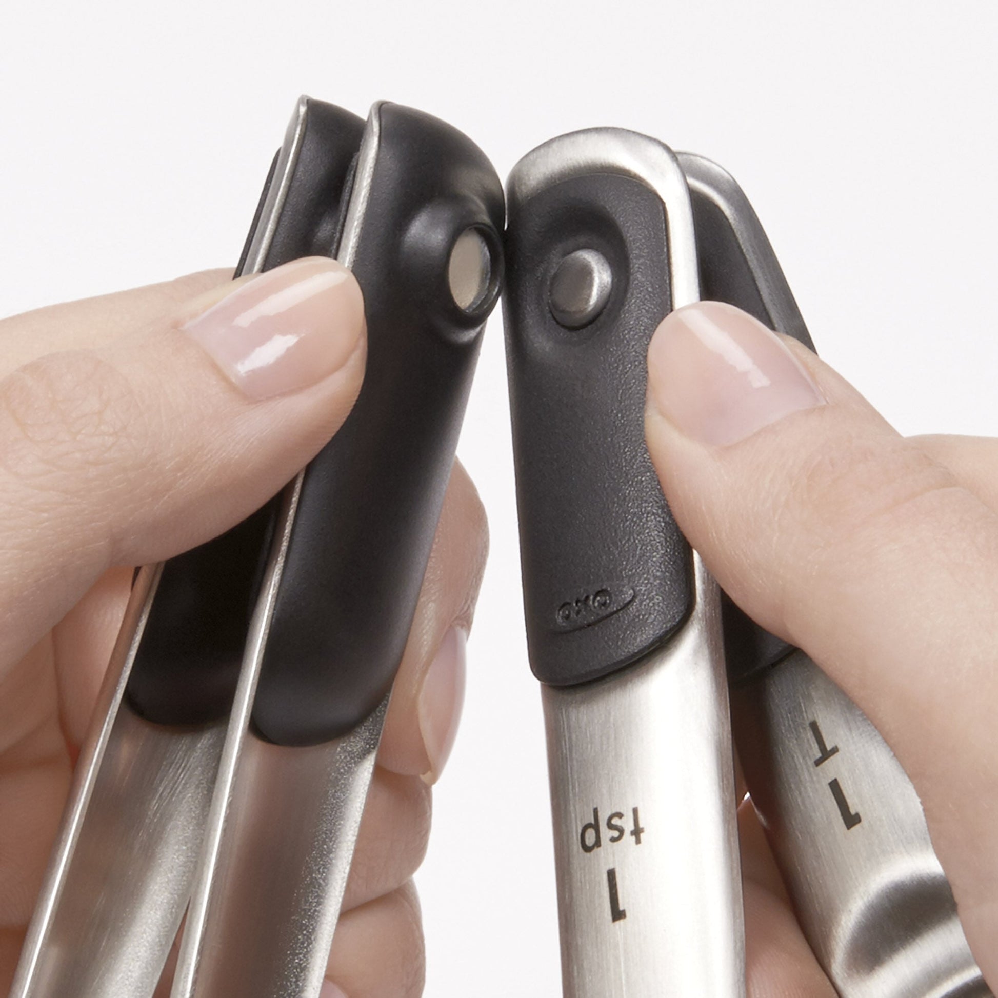 stainless-steel-measuring-spoons-v2 11132100_5_oxogoodgrips_stainlesssteelmeasuringspoons.jpg