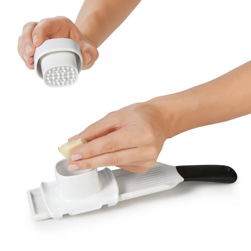 oxo-good-grips-garlic-slicer-w8 111786003.jpg