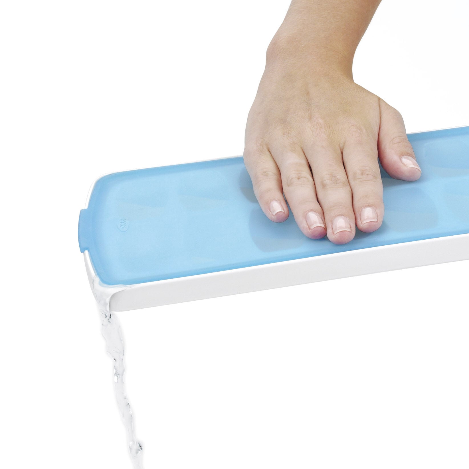 no-spill-ice-cube-tray-j6 1132080_2_no-spill_ice_cube_tray.jpg