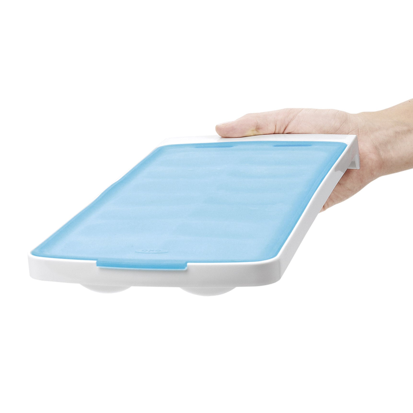 no-spill-ice-cube-tray-j6 1132080_3_no-spill_ice_cube_tray.jpg