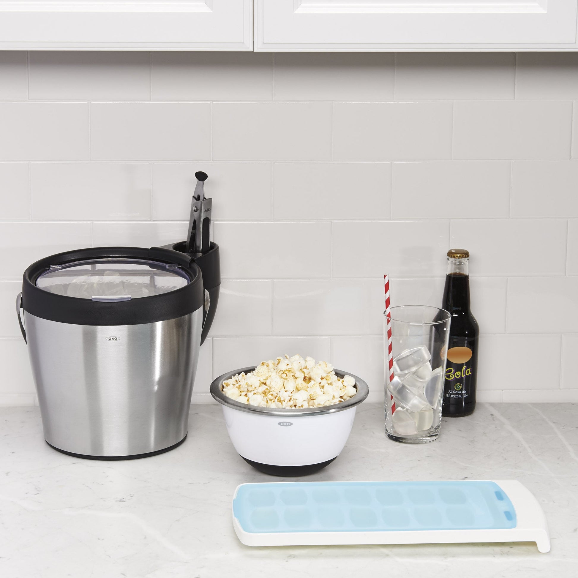 no-spill-ice-cube-tray-j6 1132080_6_no-spill_ice_cube_tray.jpg