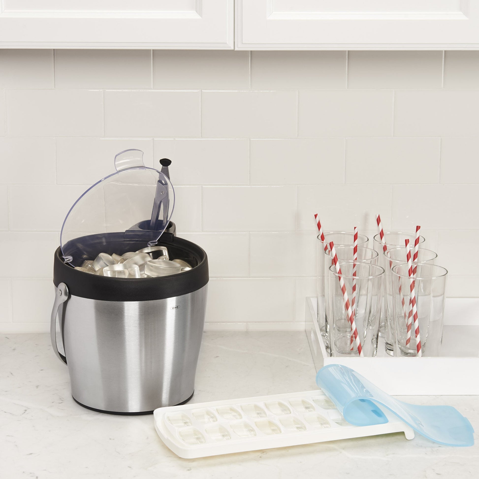 no-spill-ice-cube-tray-j6 1132080_8_no-spill_ice_cube_tray.jpg