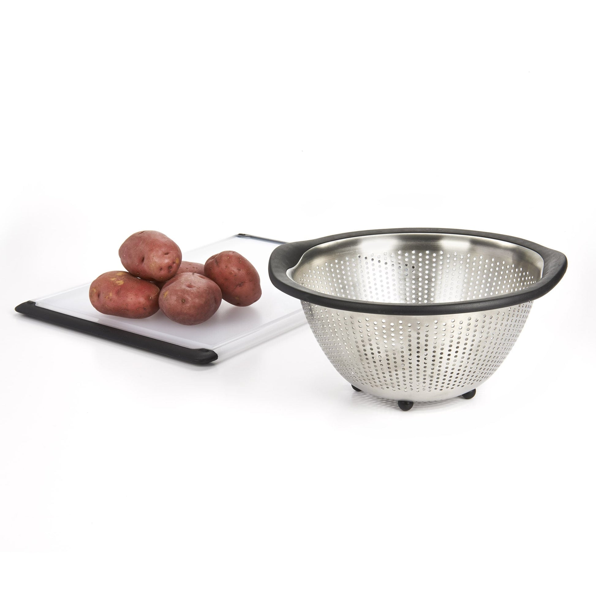 5-quart-stainless-steel-colander-z1 1134700_4_oxogoodgrips_5qtstainlesssteelcolander.jpg