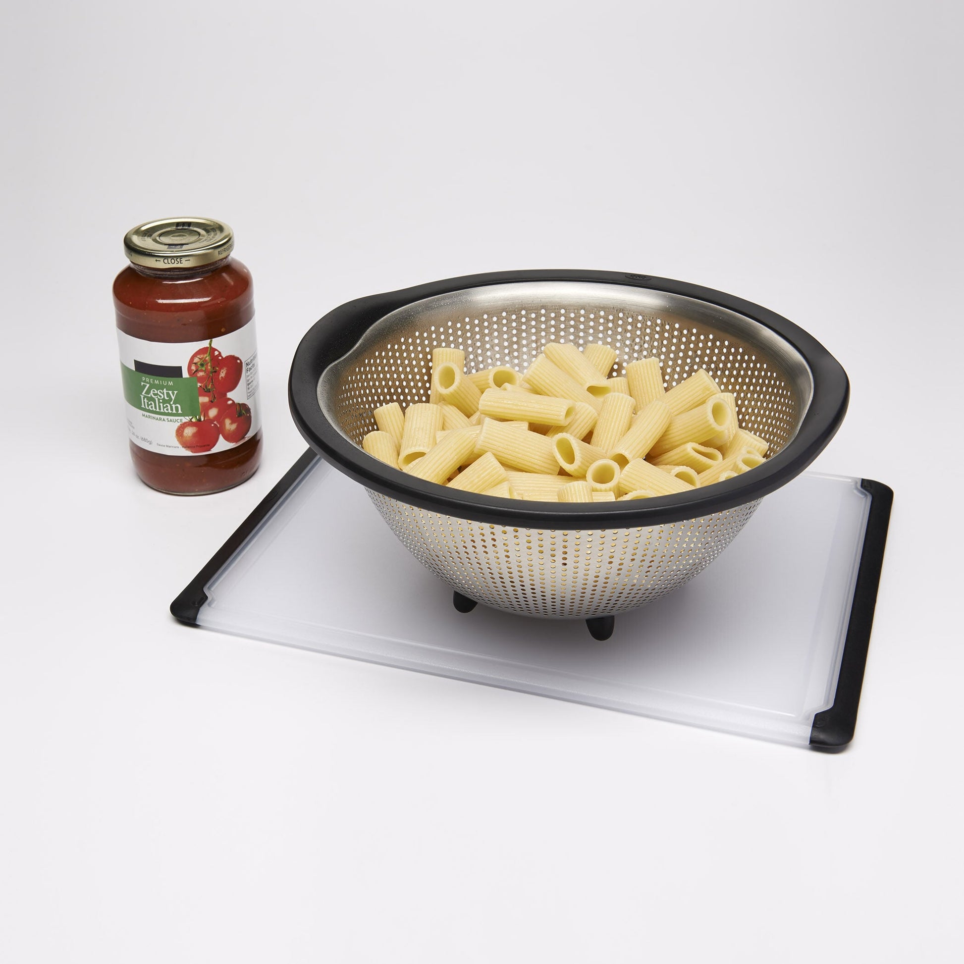5-quart-stainless-steel-colander-z1 1134700_5_oxogoodgrips_5qtstainlesssteelcolander.jpg