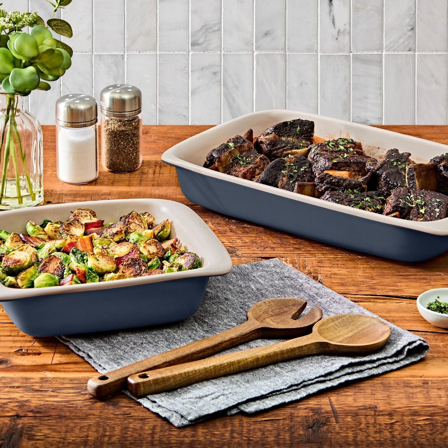 2-qt-square-stoneware-baking-dish-p9 11428700_30.jpg