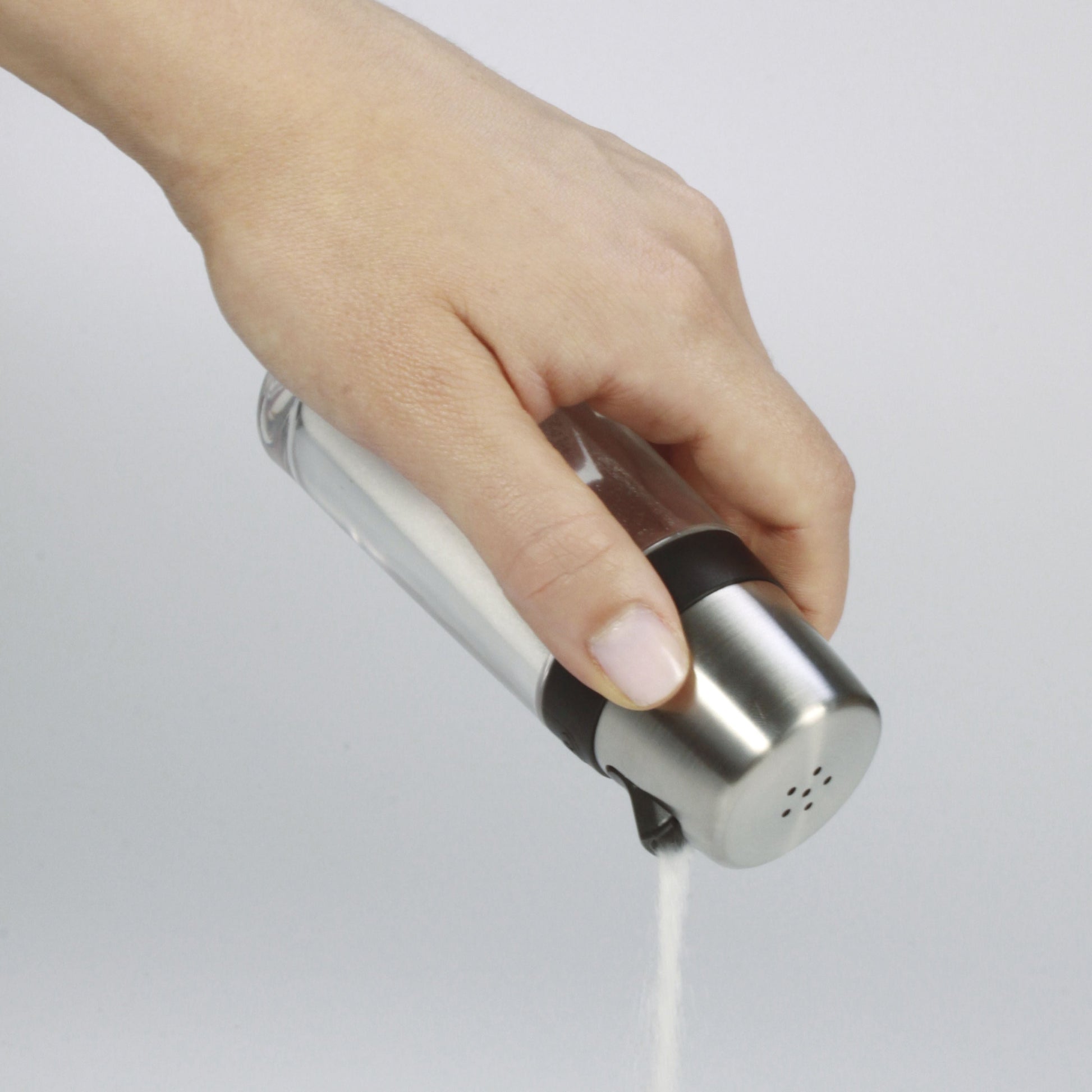 simple-salt-shaker-b9 1241980_salt_shaker_3.jpg