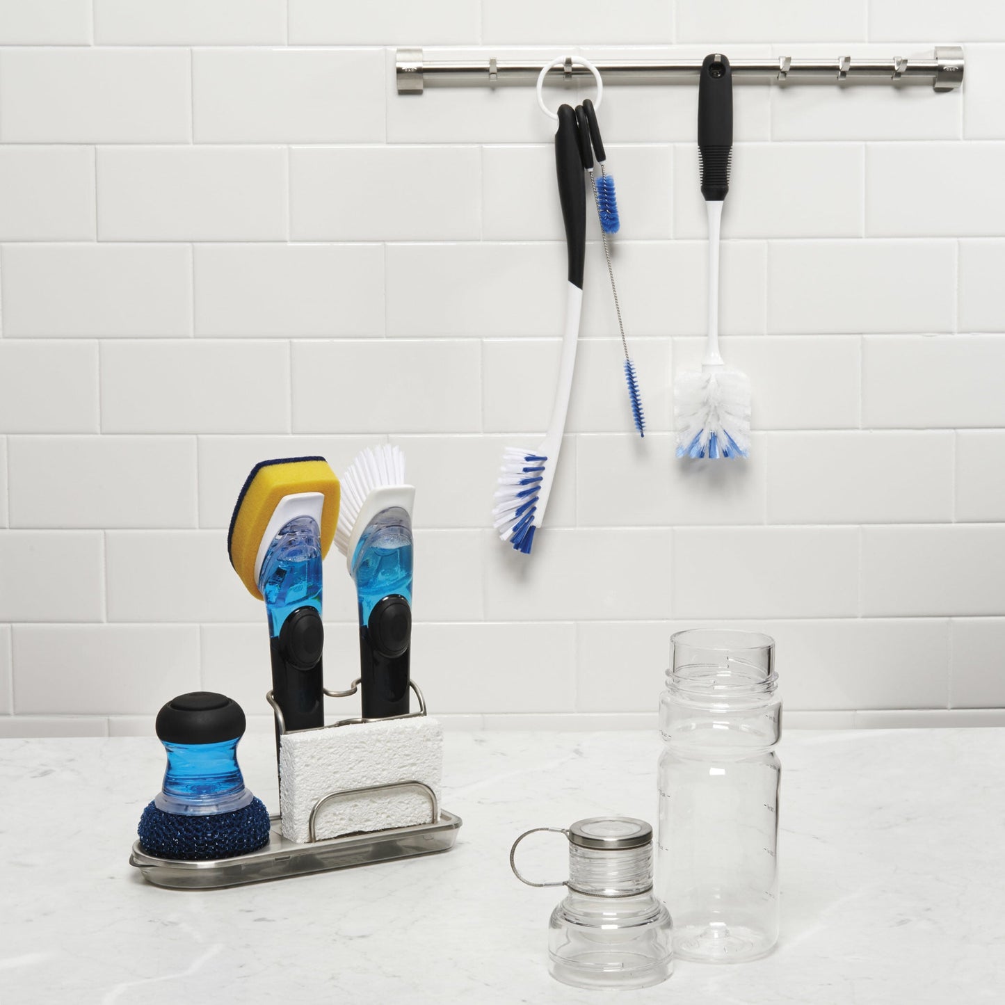 water-bottle-cleaning-set-r6 1329080_8_water_bottle_cleaning_set.jpg