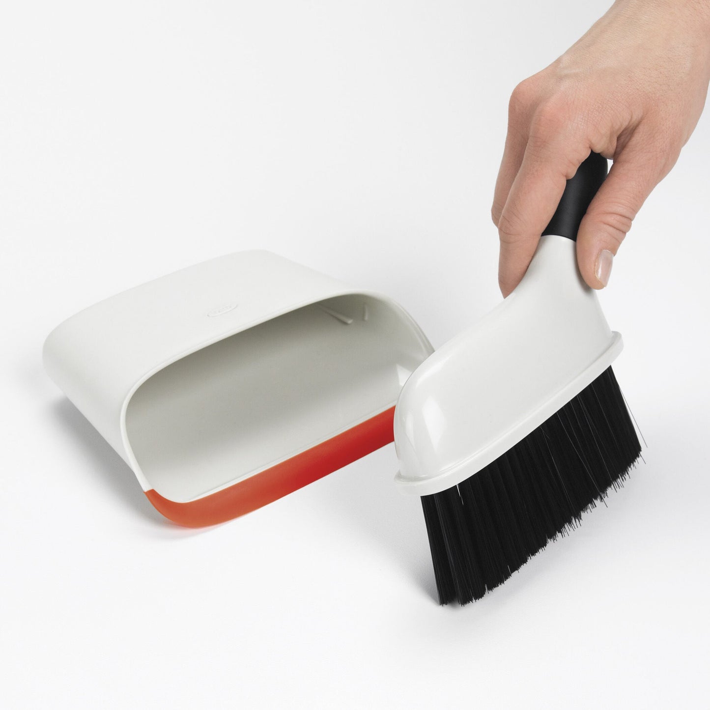 compact-dustpan-and-brush-set-d1 1334280_3_compact_dustpan_brush_set.jpg