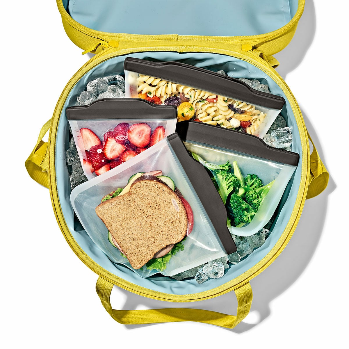 outdoor-silicone-reusable-stand-up-bag-quart-32-oz-k4 9112900_silicone_stand-up_quart_32oz_02.jpg