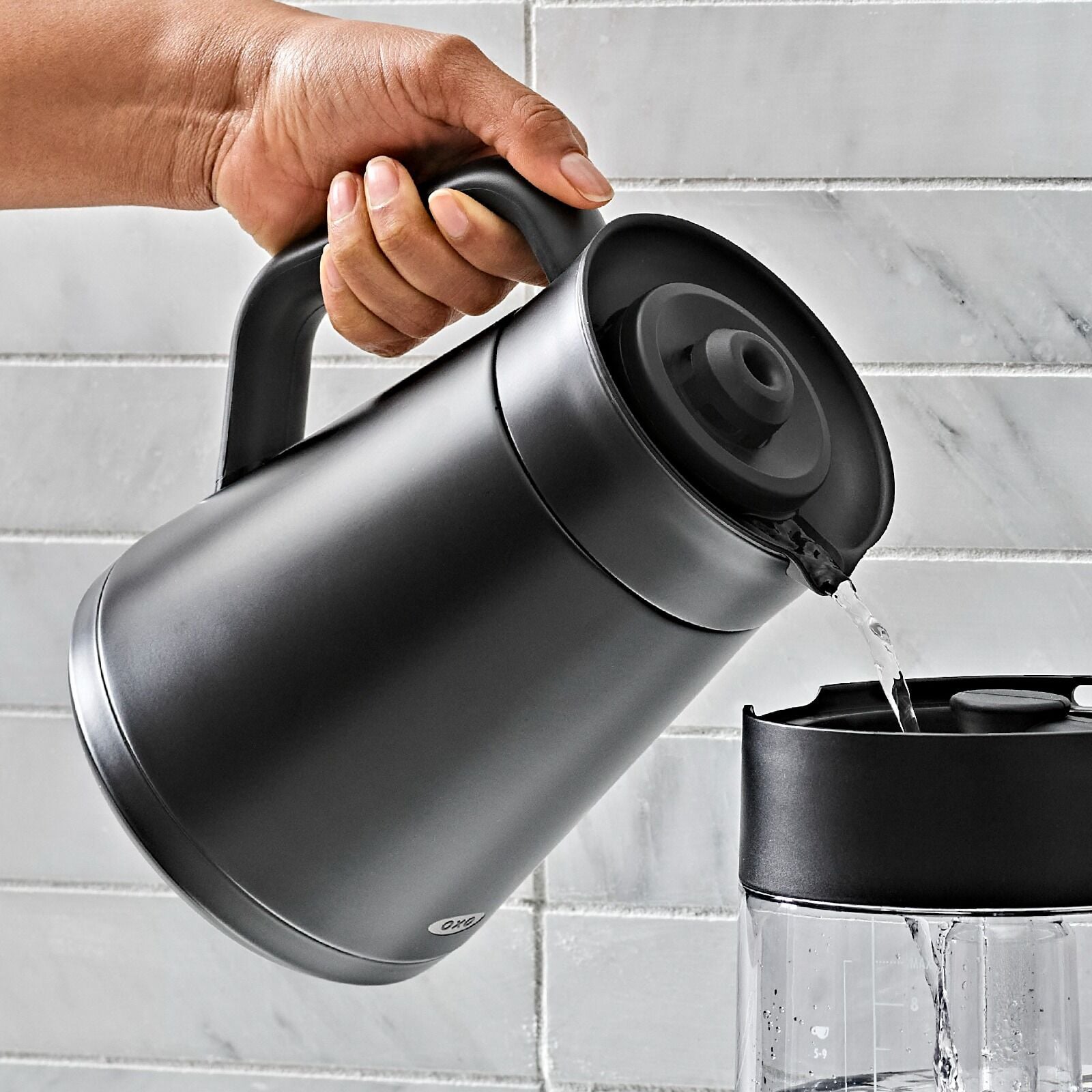 replacement-carafe-for-9-cup-coffee-maker-matte-black-z7 brew_8725100_9-cup-coffee-maker-black-carafe_pdp_04_1_.jpeg