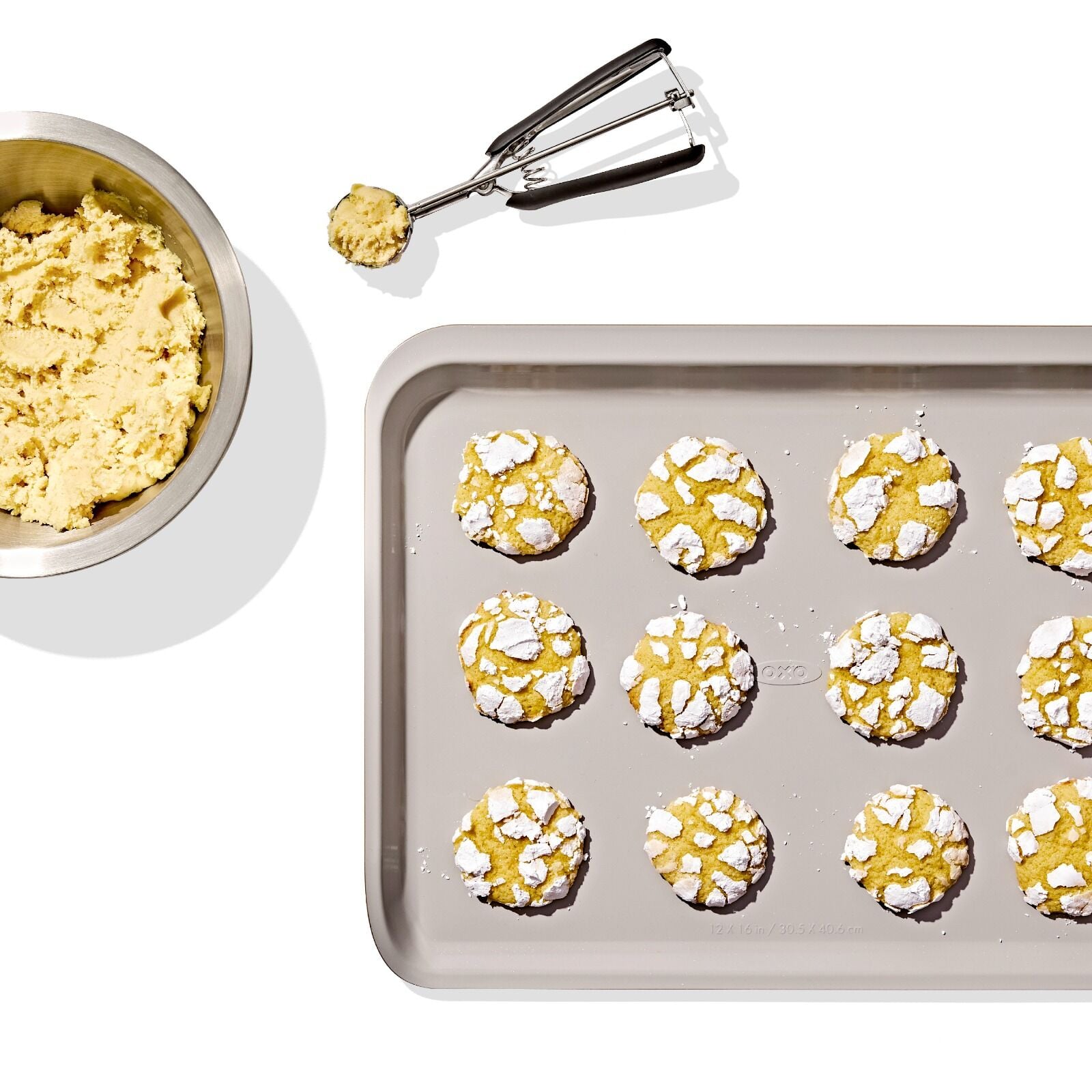 non-stick-pro-ceramic-coated-metal-bakeware-cookie-sheet-biscuit-b8 c3946024-e338-40f6-8233-80d425b1e6dc.jpeg