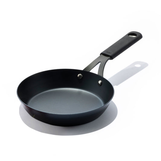 carbon-steel-obsidian-series-8-inch-frypan-with-silicone-sleeve-w7 cc005099-001-1.jpg