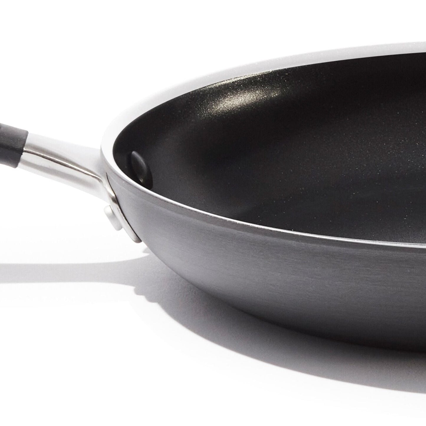 non-stick-pro-every-day-3-piece-frying-pan-set-z6 cc010474-001-oxo-non-stick-everyday-8-10-12-3-piece-open-frypan-set_pdp_07.jpg