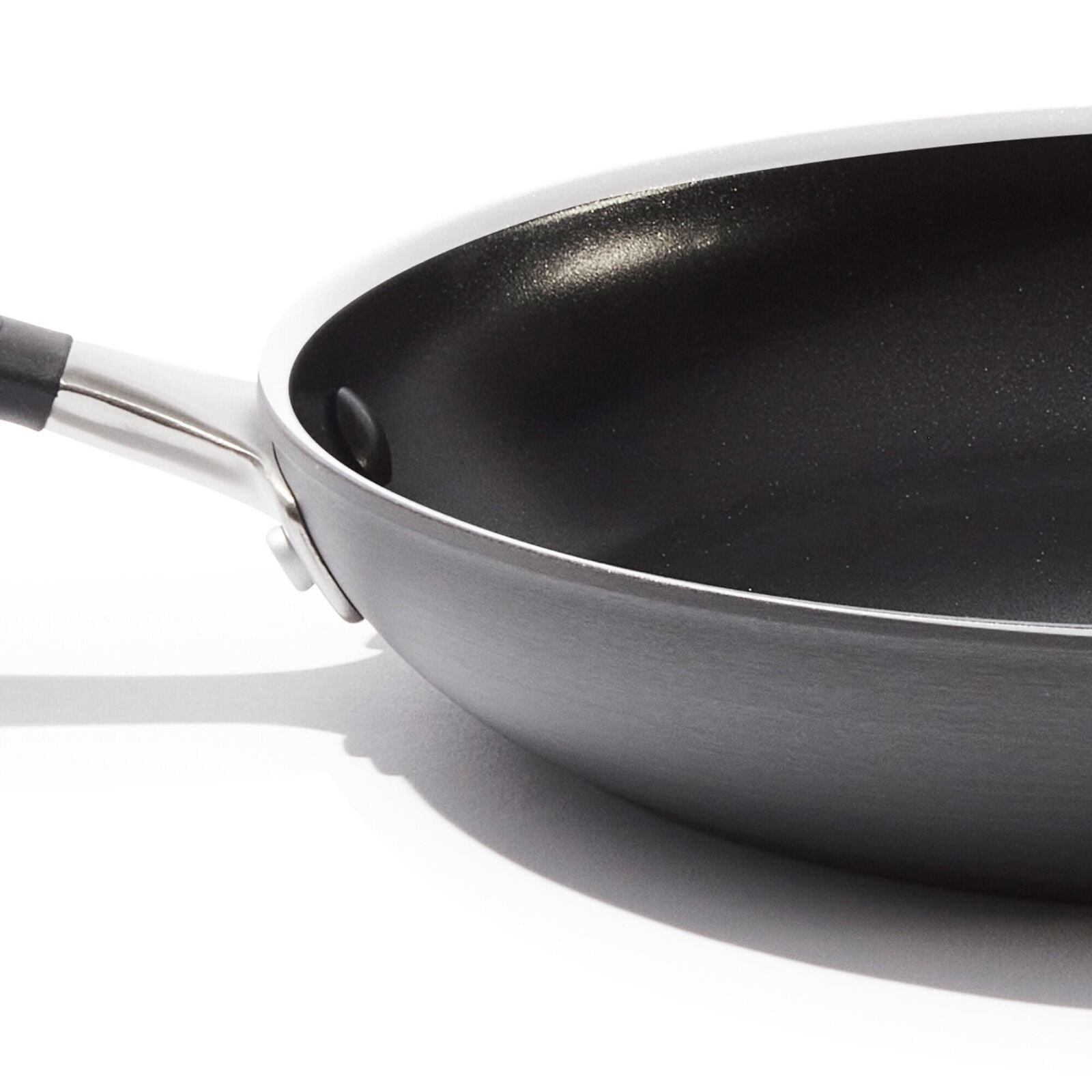 non-stick-pro-every-day-3-piece-frying-pan-set-z6 cc010474-001-oxo-non-stick-everyday-8-10-12-3-piece-open-frypan-set_pdp_07.jpg
