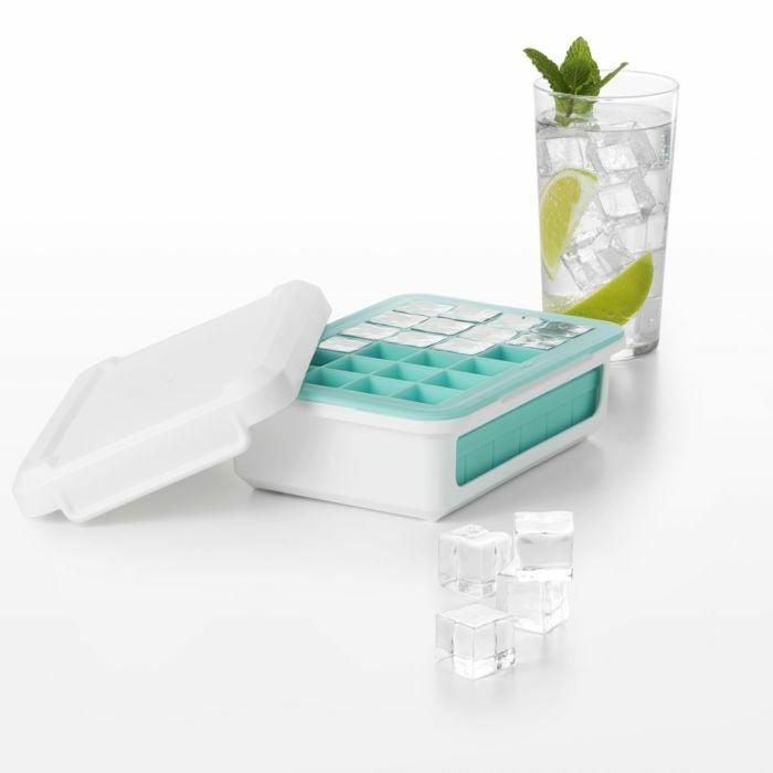 covered-silicone-ice-cube-tray-cocktail-cubes-z8 covered_silicone_ice_cube_tray-cocktail_cubes_11154300_3.jpg