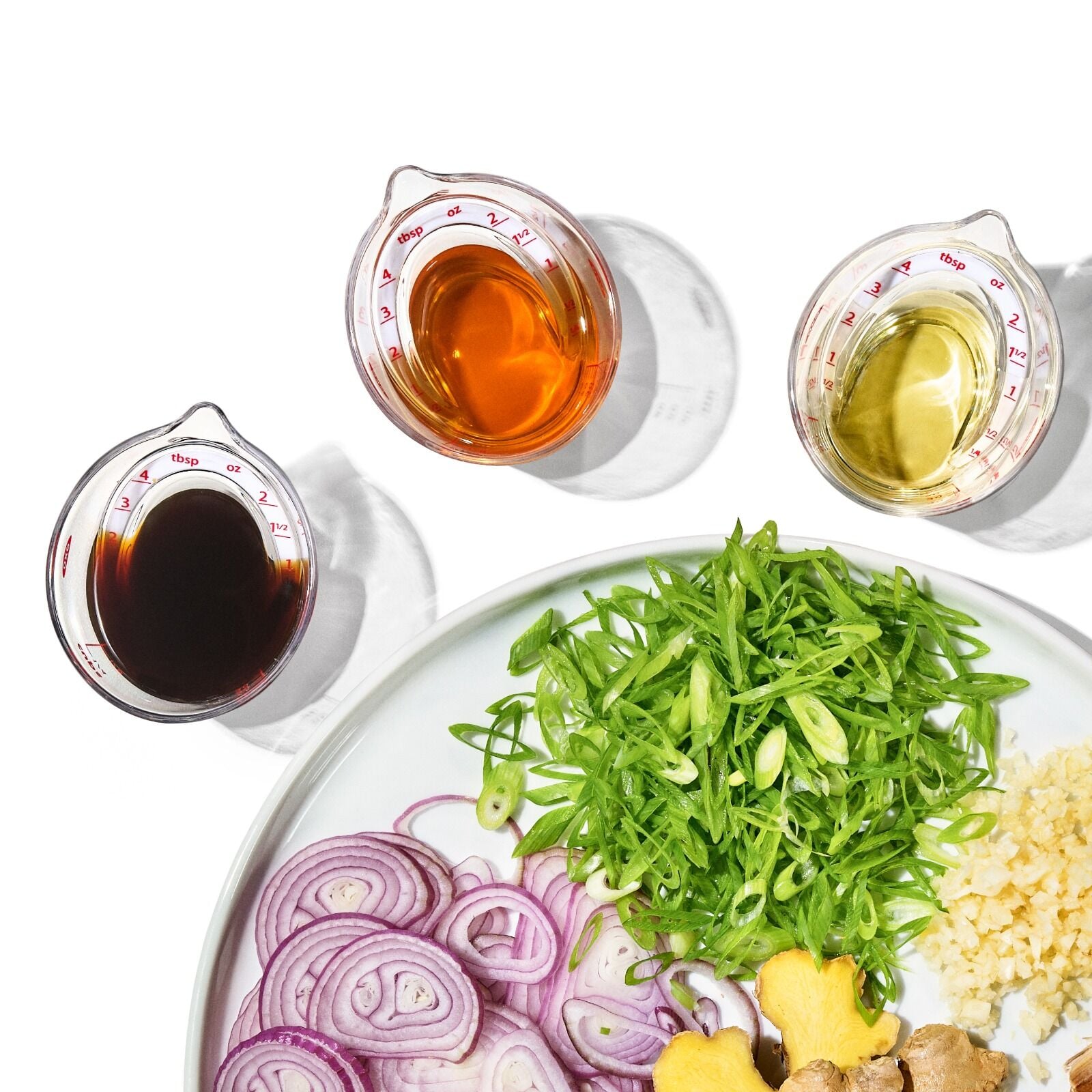 mini-angled-measuring-cup-c1 gg_1102640_miniangledmeasuringcup_pdp_05.jpg