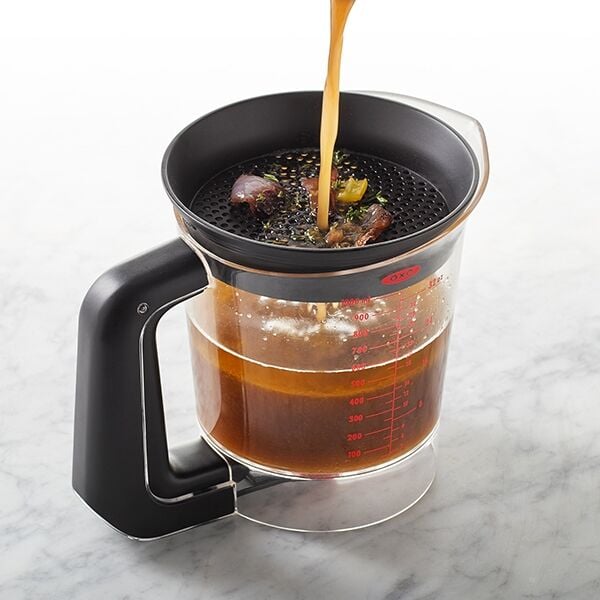 oxo-good-grips-good-gravy-fat-separator-4-cup-z2 gg_11198900_9c.jpg