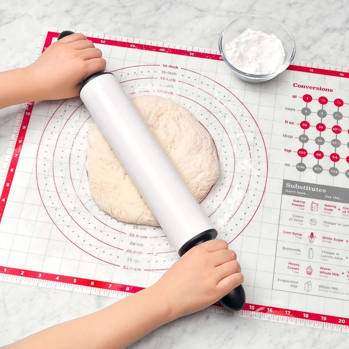 oxo-silicone-pastry-mat-p4 gg_11211300_4b_1_.jpg