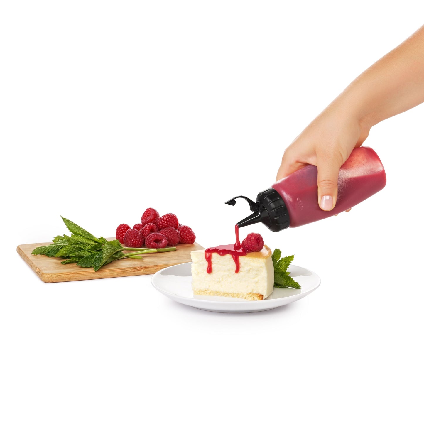 oxo-chef-s-squeeze-bottles-6-ounces-s5 gg_11219200_4.jpg