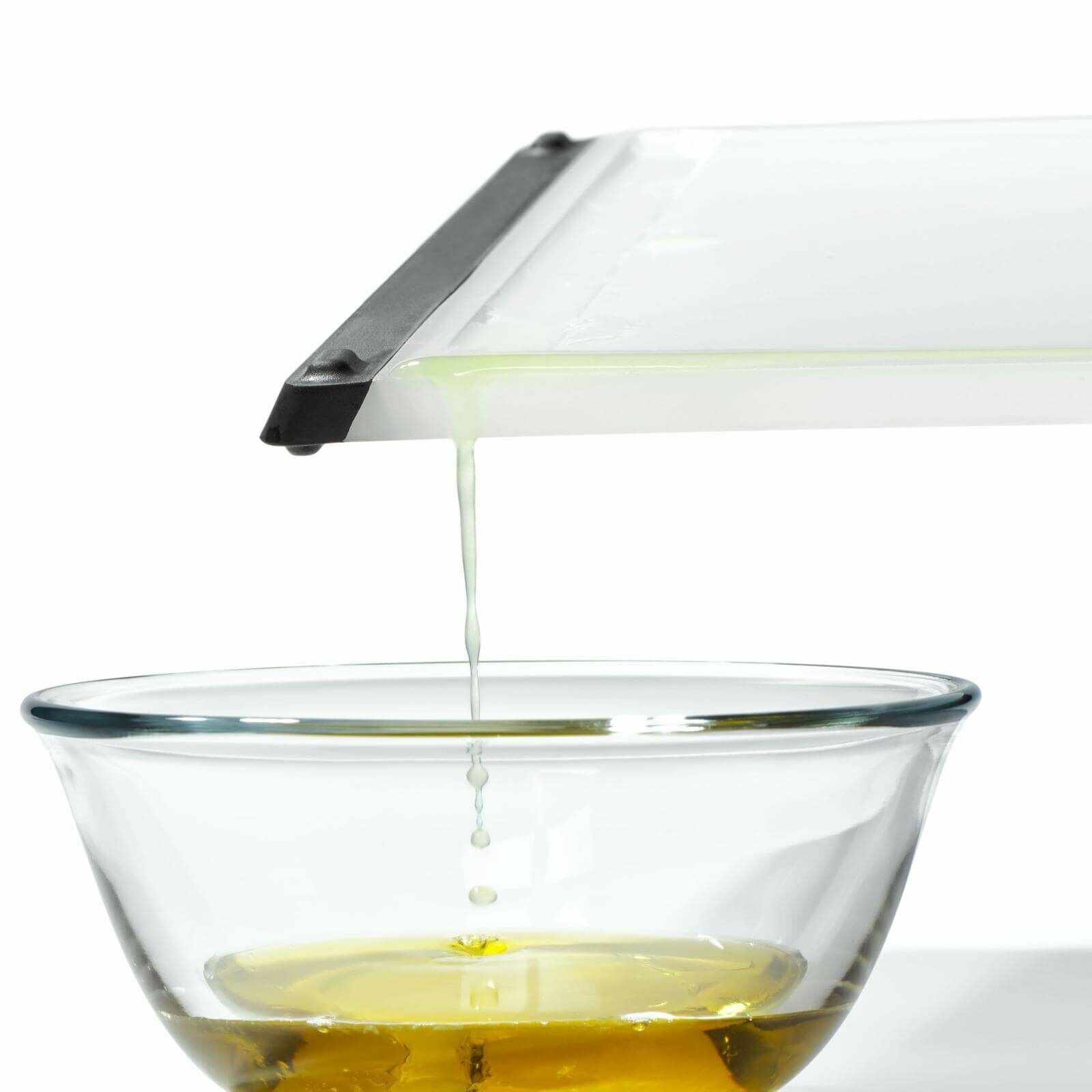 carving-and-cutting-board-x5 gg_11272900_7a_1.jpg