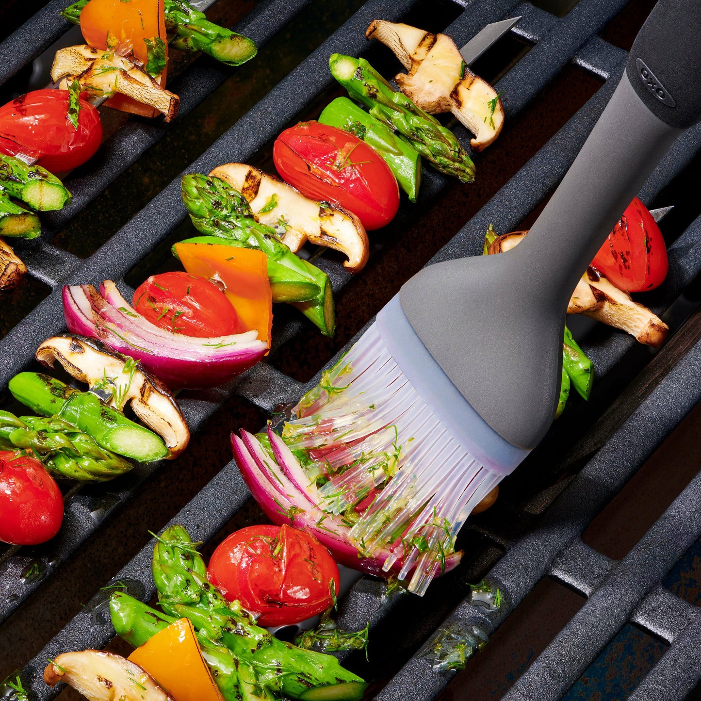 grilling-basting-brush-f9 gg_11309300_052020_10_rgb_1_.jpg