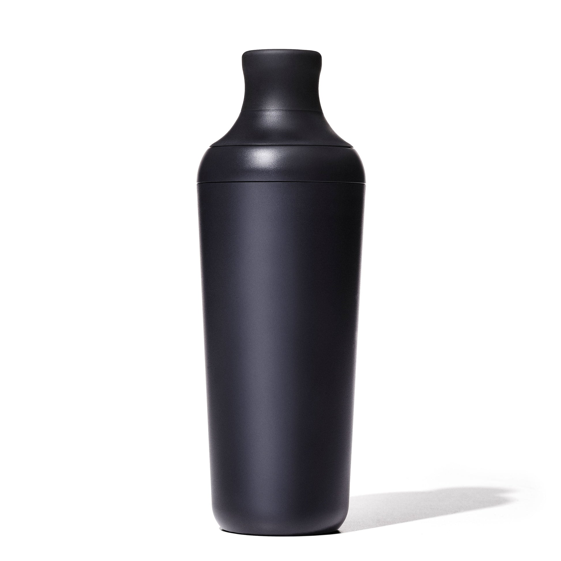 oxo-good-grips-plastic-cocktail-shaker-20-oz-590-ml-capacity-o1 gg_11327200_012221_06_rgb.jpg