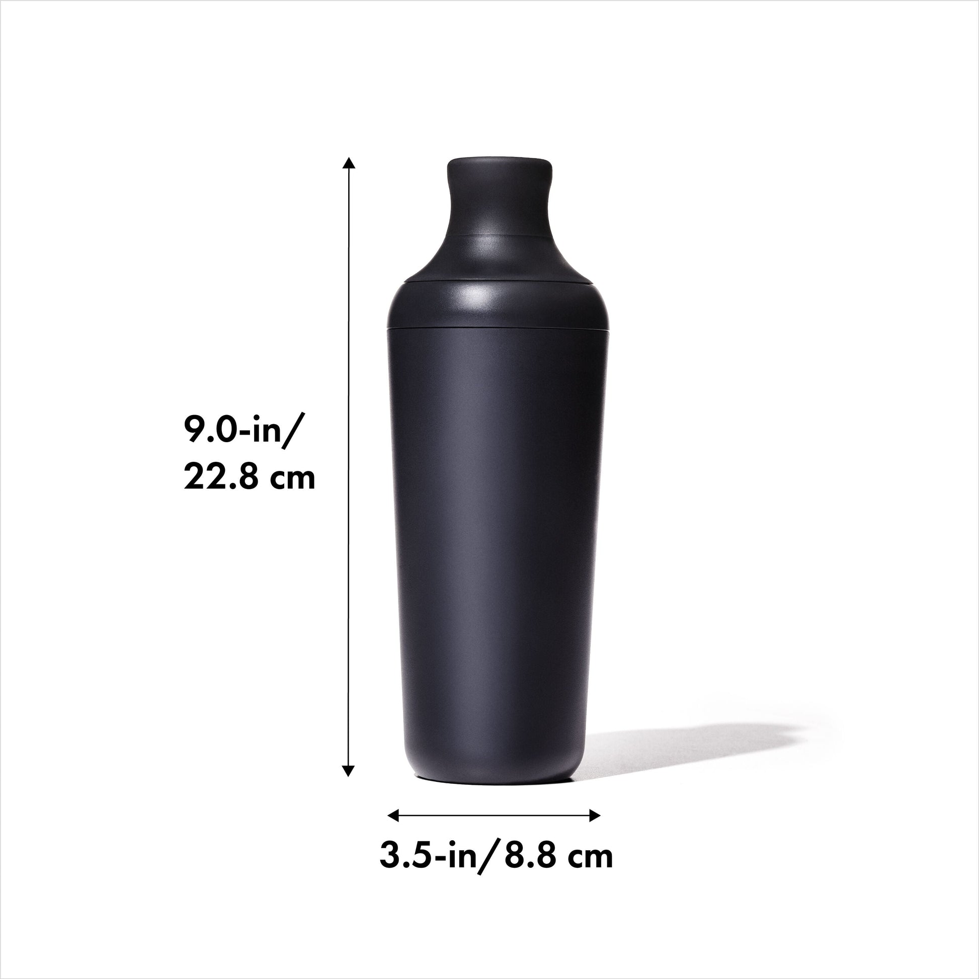 oxo-good-grips-plastic-cocktail-shaker-20-oz-590-ml-capacity-o1 gg_11327200_8dim.jpg