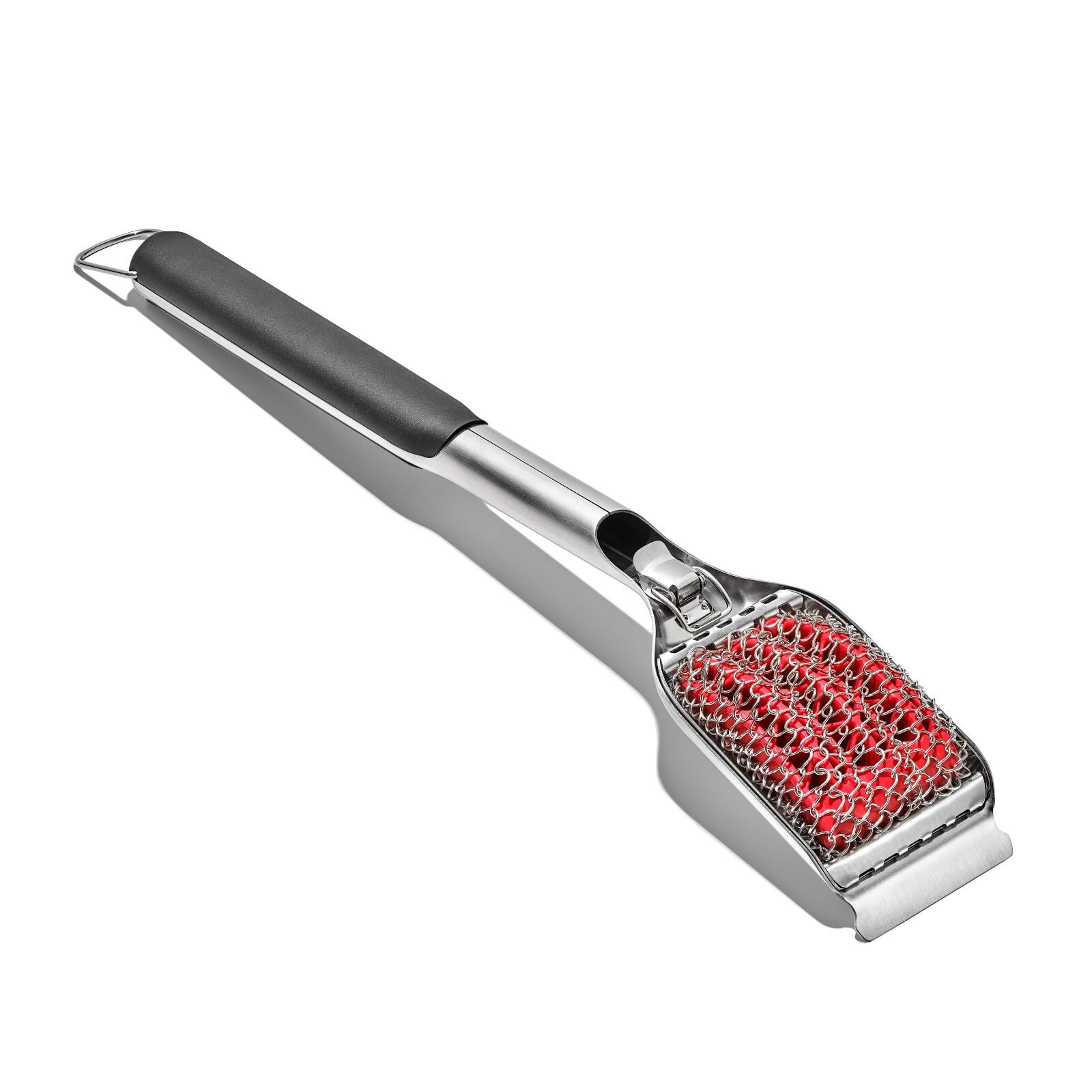 coiled-grill-brush-with-replaceable-head-q1 gg_11356300_coiledgrillbrush_07.jpg