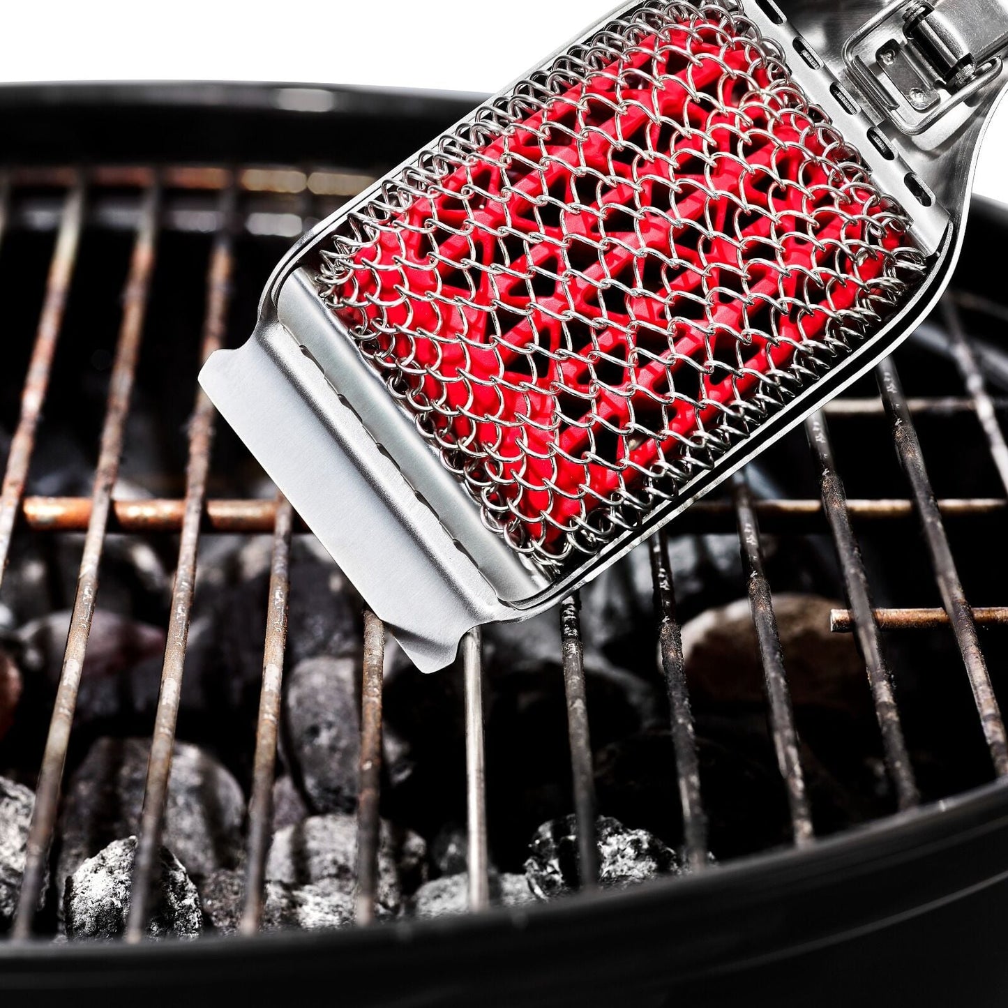 coiled-grill-brush-with-replaceable-head-q1 gg_11356300_coiledgrillbrush_11.jpg