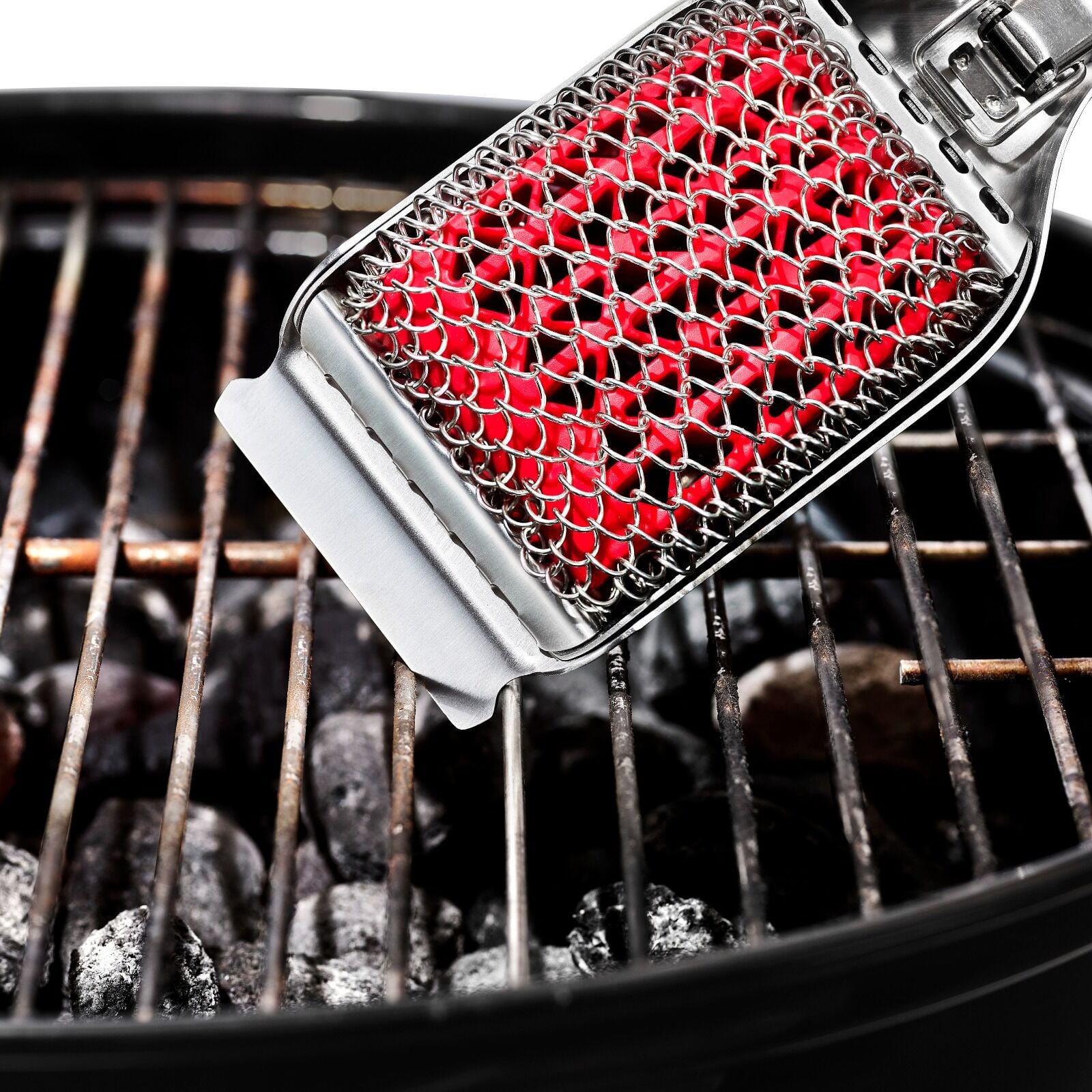 coiled-grill-brush-with-replaceable-head-q1 gg_11356300_coiledgrillbrush_11.jpg