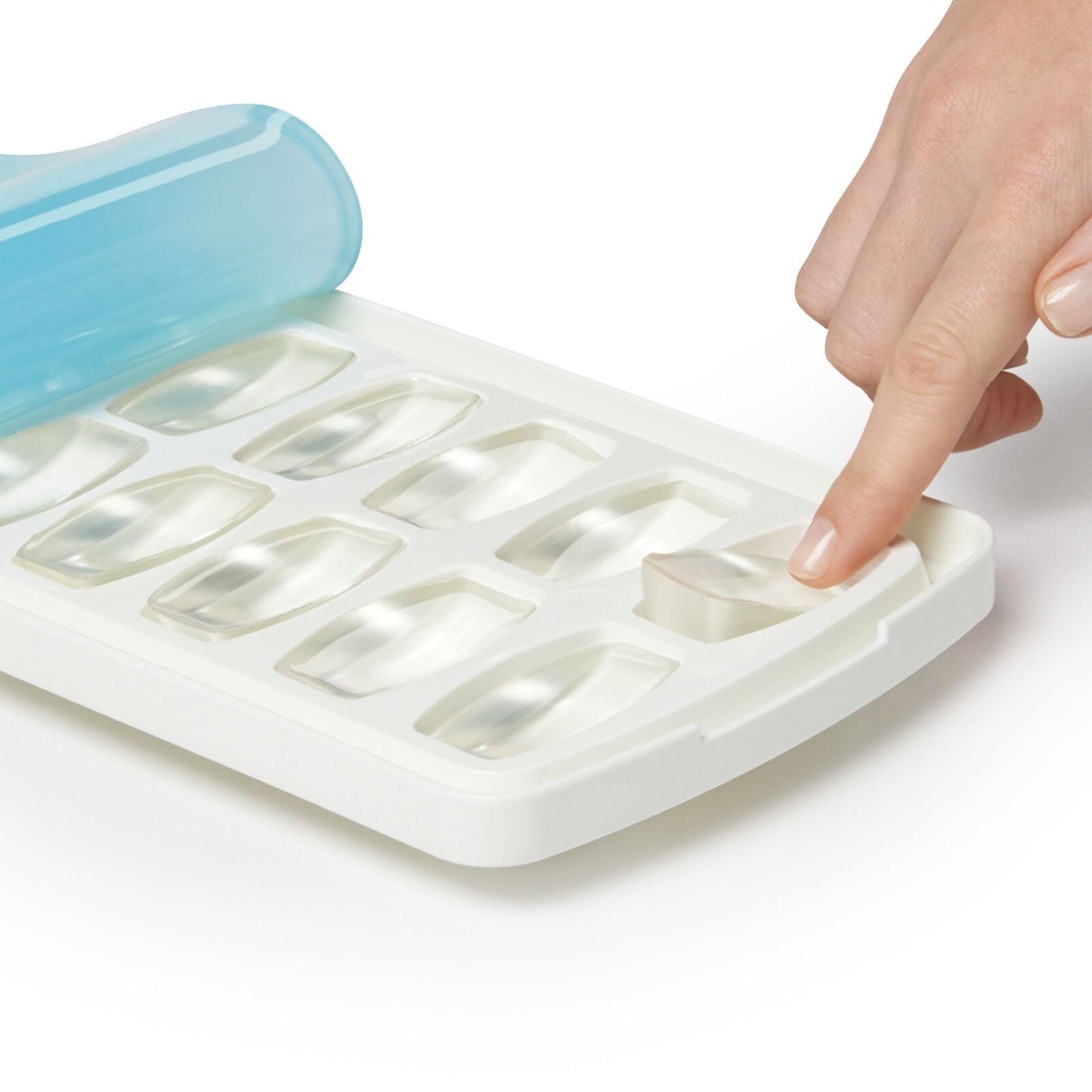 no-spill-ice-cube-tray-2-pack-f5 gg_11362000_nospillicecubetray2pk_pdp_04.jpg