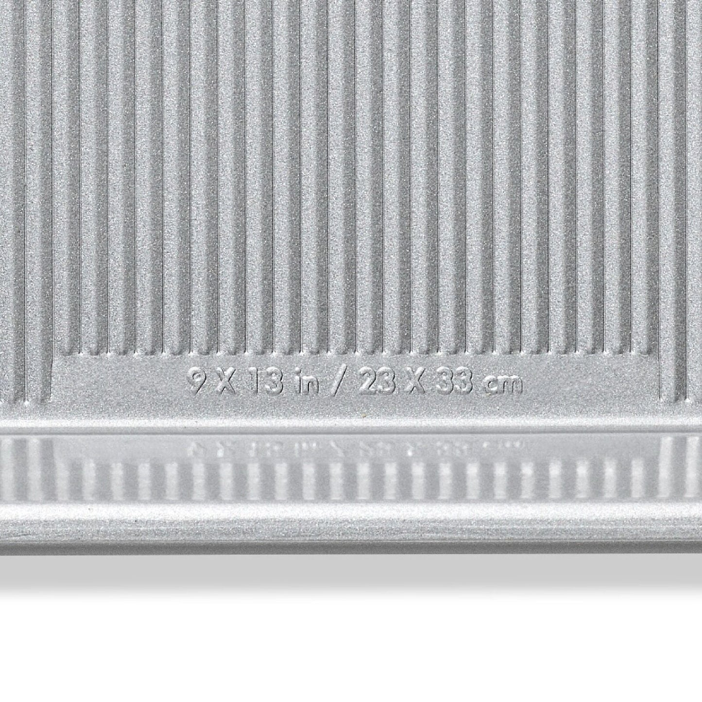 non-stick-pro-clear-coated-quarter-sheet-pan-l5 gg_11434900_quarter-sheet-pan_pdp_05.jpeg