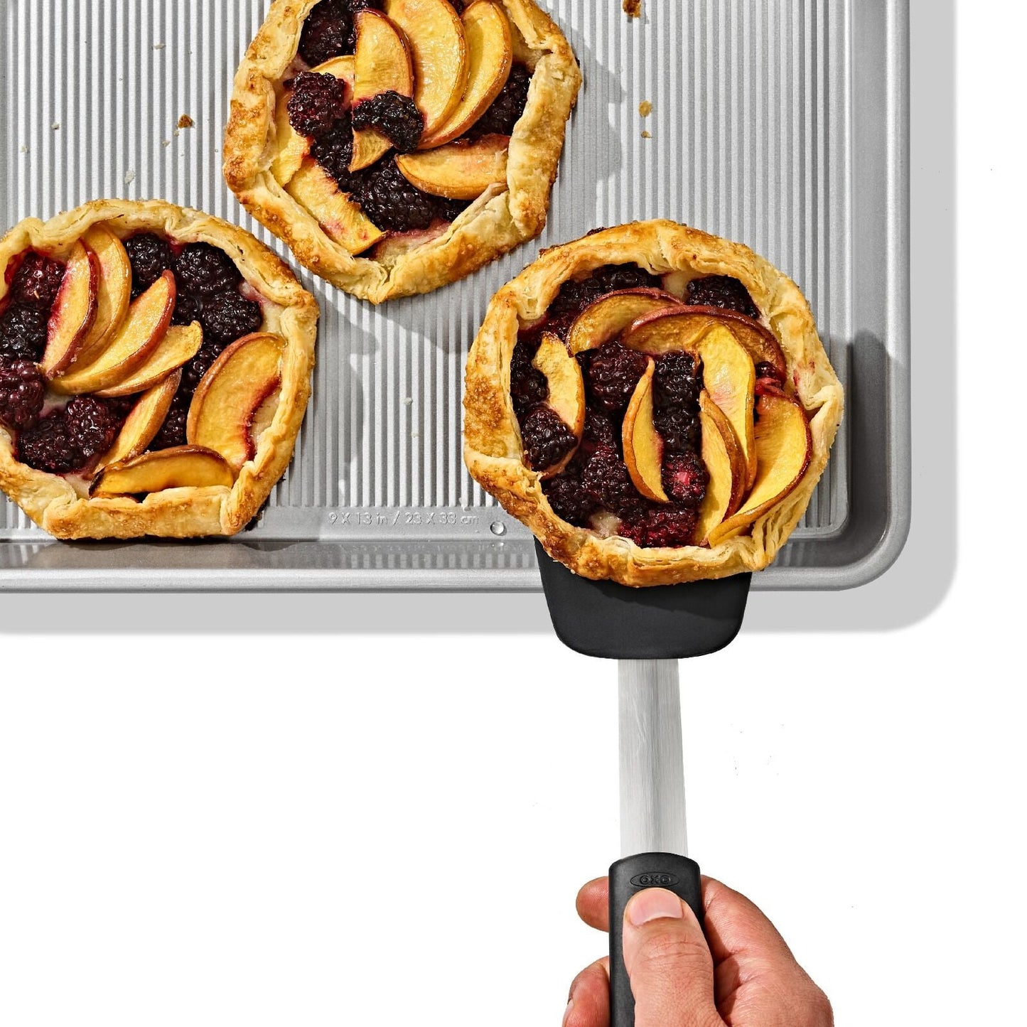 non-stick-pro-clear-coated-jelly-roll-pan-w7 gg_11435000_jelly-roll-pan_pdp_02.jpeg