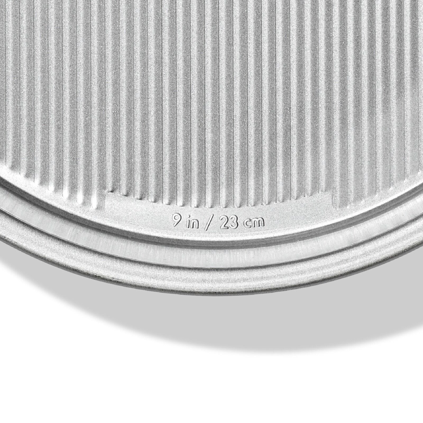 non-stick-pro-clear-coated-9in-round-cake-pan-d7 gg_11435100_9in-round-cake-pan_pdp_04.jpeg