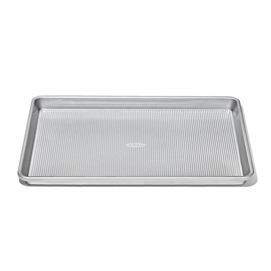 non-stick-pro-clear-coated-half-sheet-pan-l0 gg_11435300_half-sheet-pan_apdp_00_main.jpeg