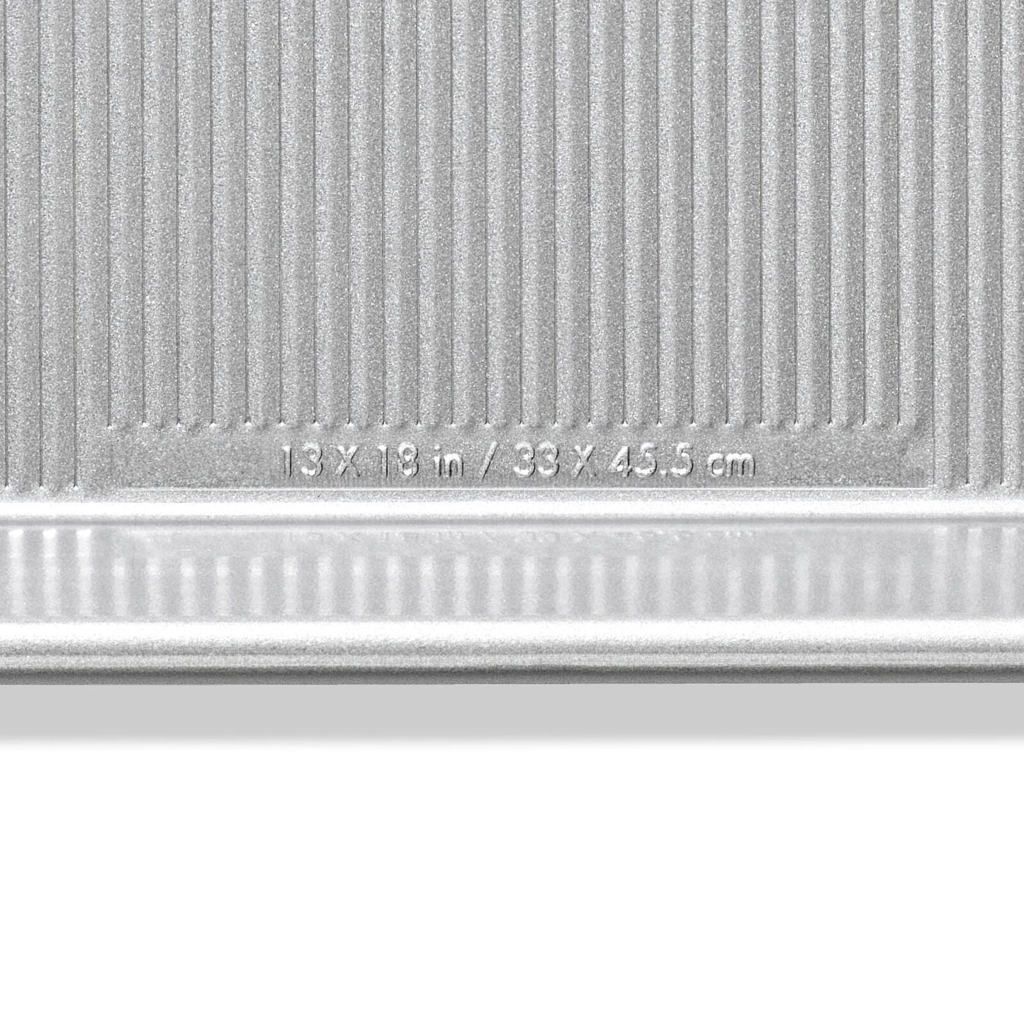 non-stick-pro-clear-coated-half-sheet-pan-l0 gg_11435300_half-sheet-pan_pdp_05.jpeg