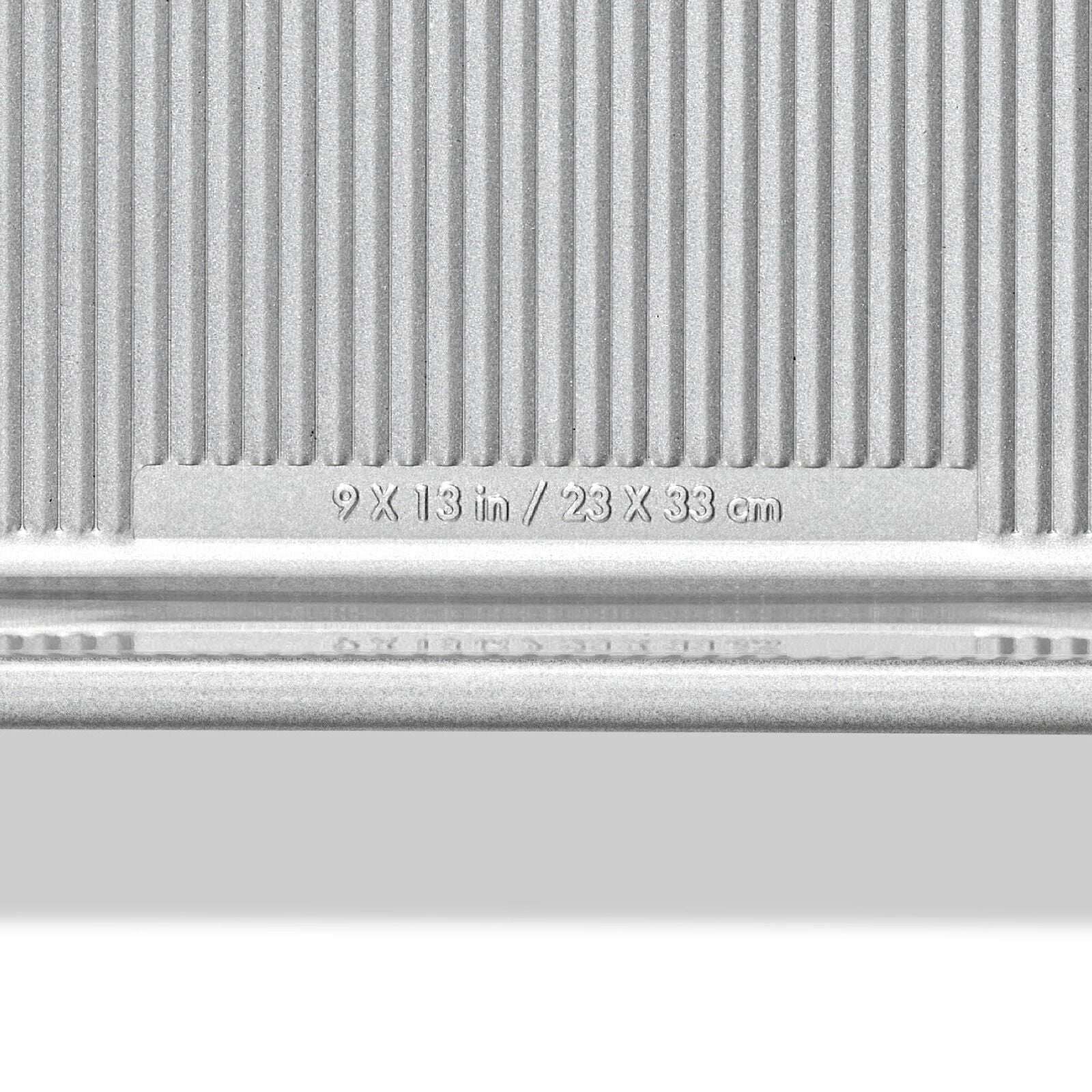 non-stick-pro-clear-coated-9inx13in-cake-pan-n8 gg_11435500_9x13-cake-pan_pdp_06.jpeg