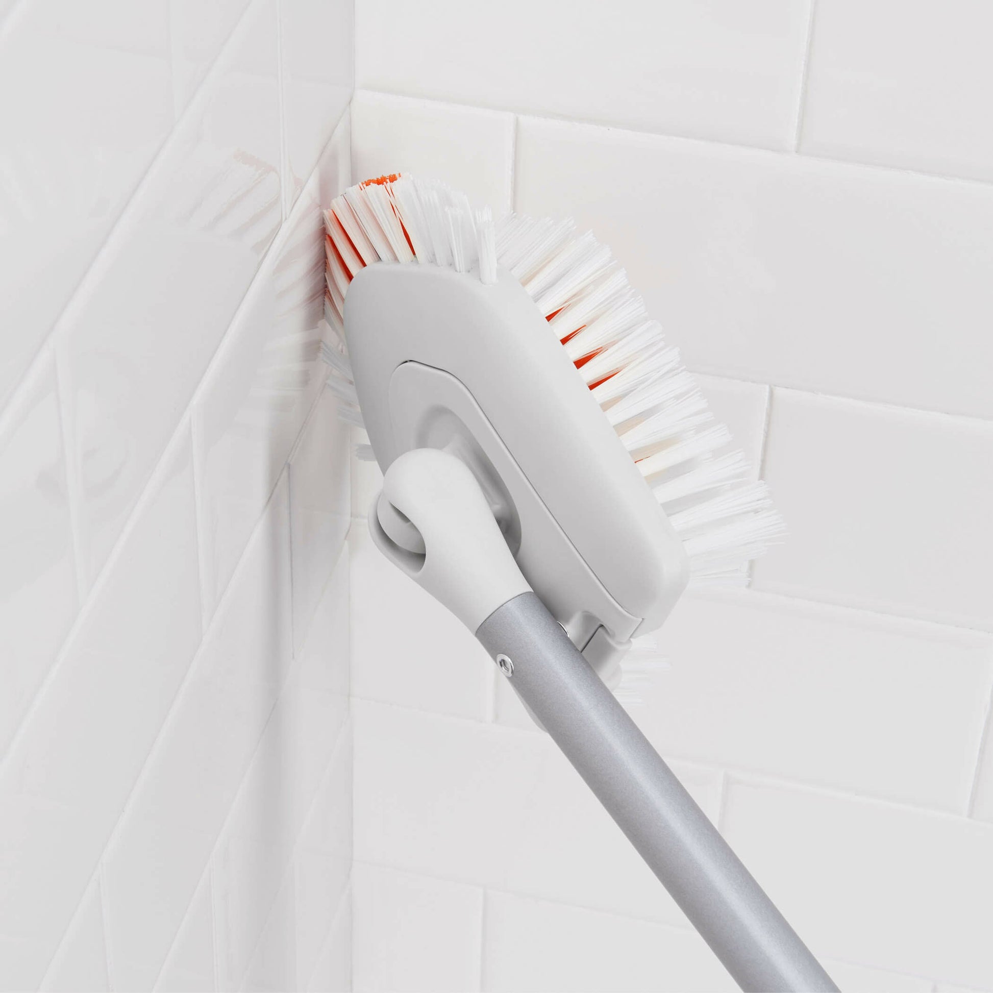 extendable-tub-and-tile-brush-u5 gg_12166000_7_1_.jpg