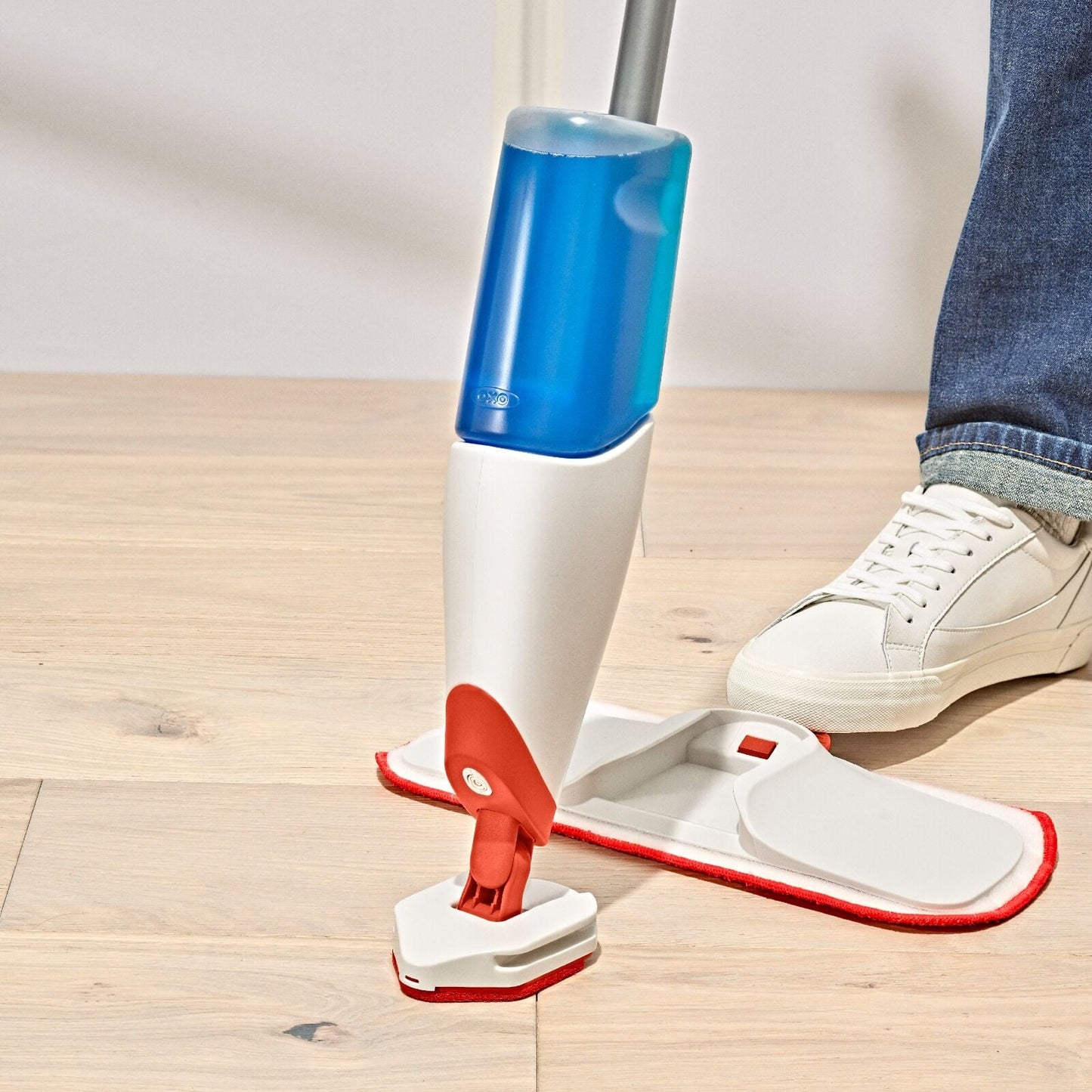microfiber-spray-mop-m3 gg_12422900_spray-mop_pdp_05.jpeg