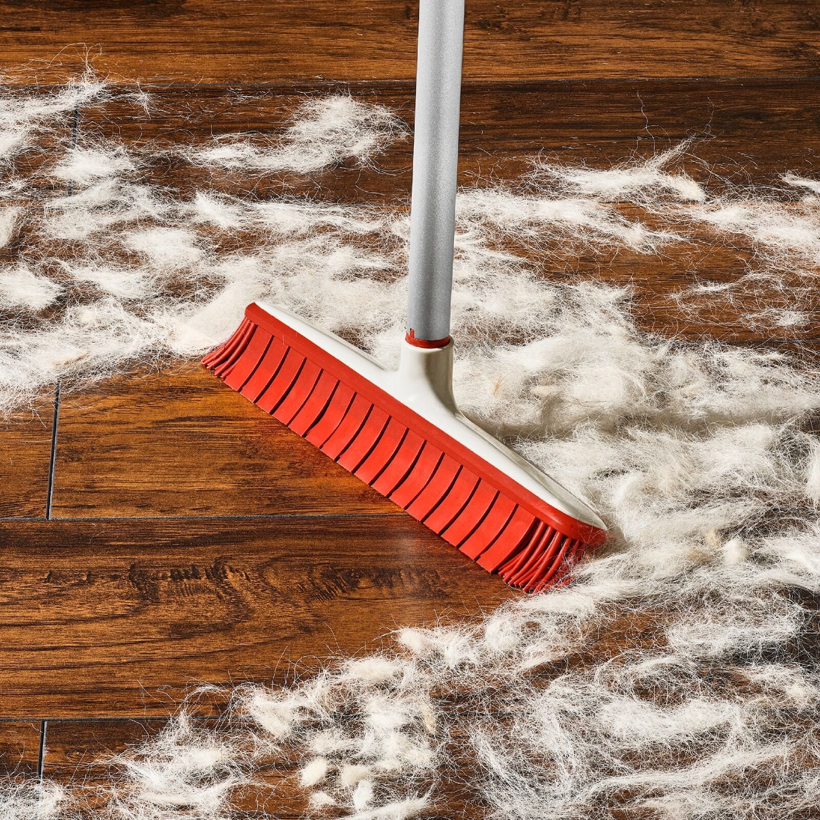 oxo-good-grips-fur-broom-r0 gg_12423000_fur-broom-compact_pdp_06.jpeg