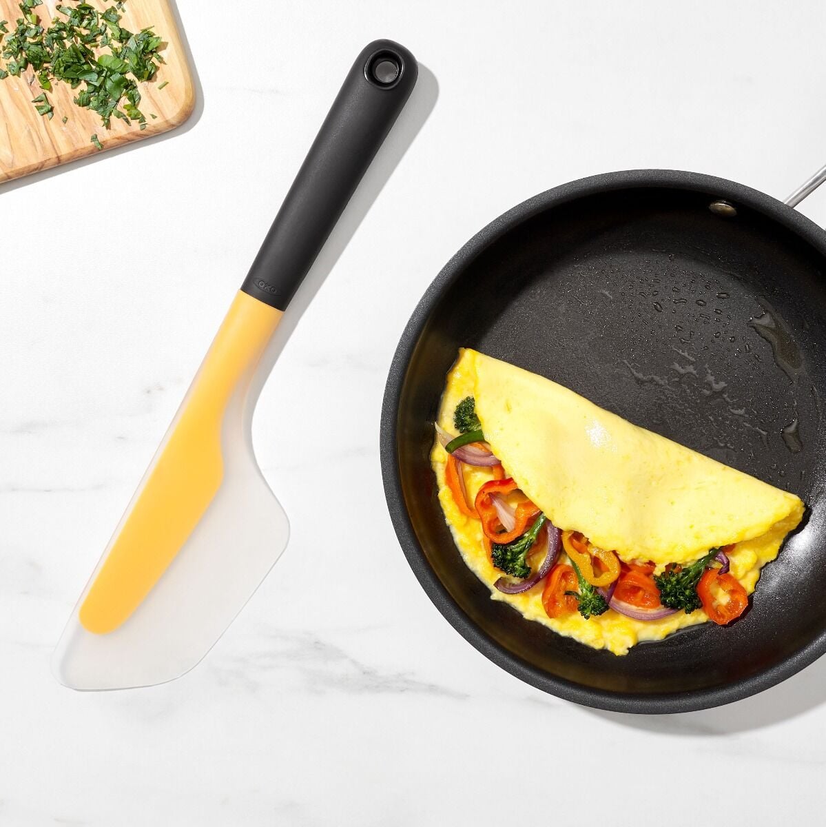 flip-and-fold-omelet-turner-b4 gg_1255680_9.jpg