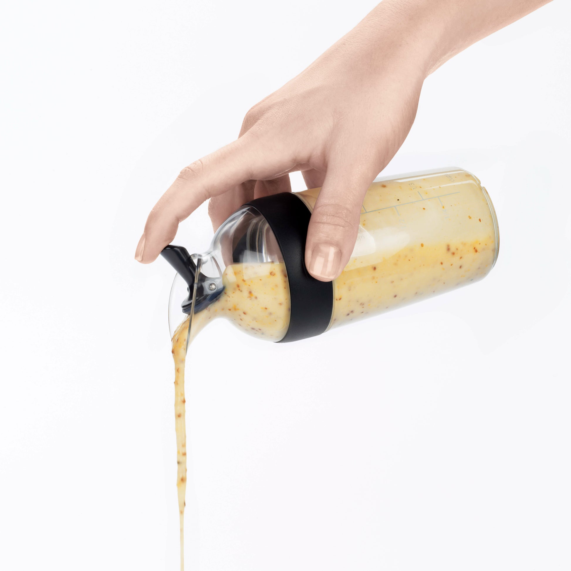little-salad-dressing-shaker-e0 gg_1268980_3_1_.jpg