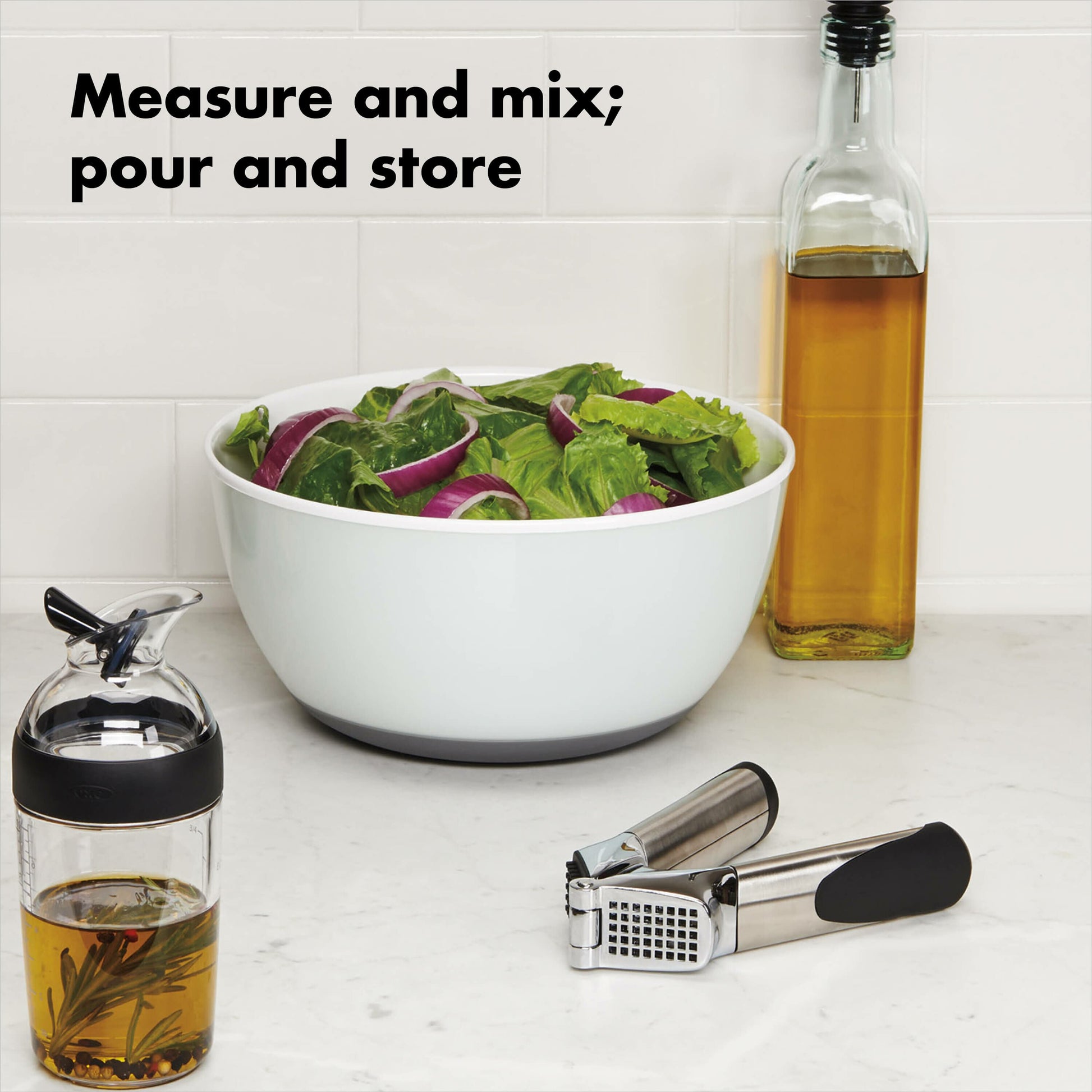 little-salad-dressing-shaker-e0 gg_1268980_8_1_.jpg