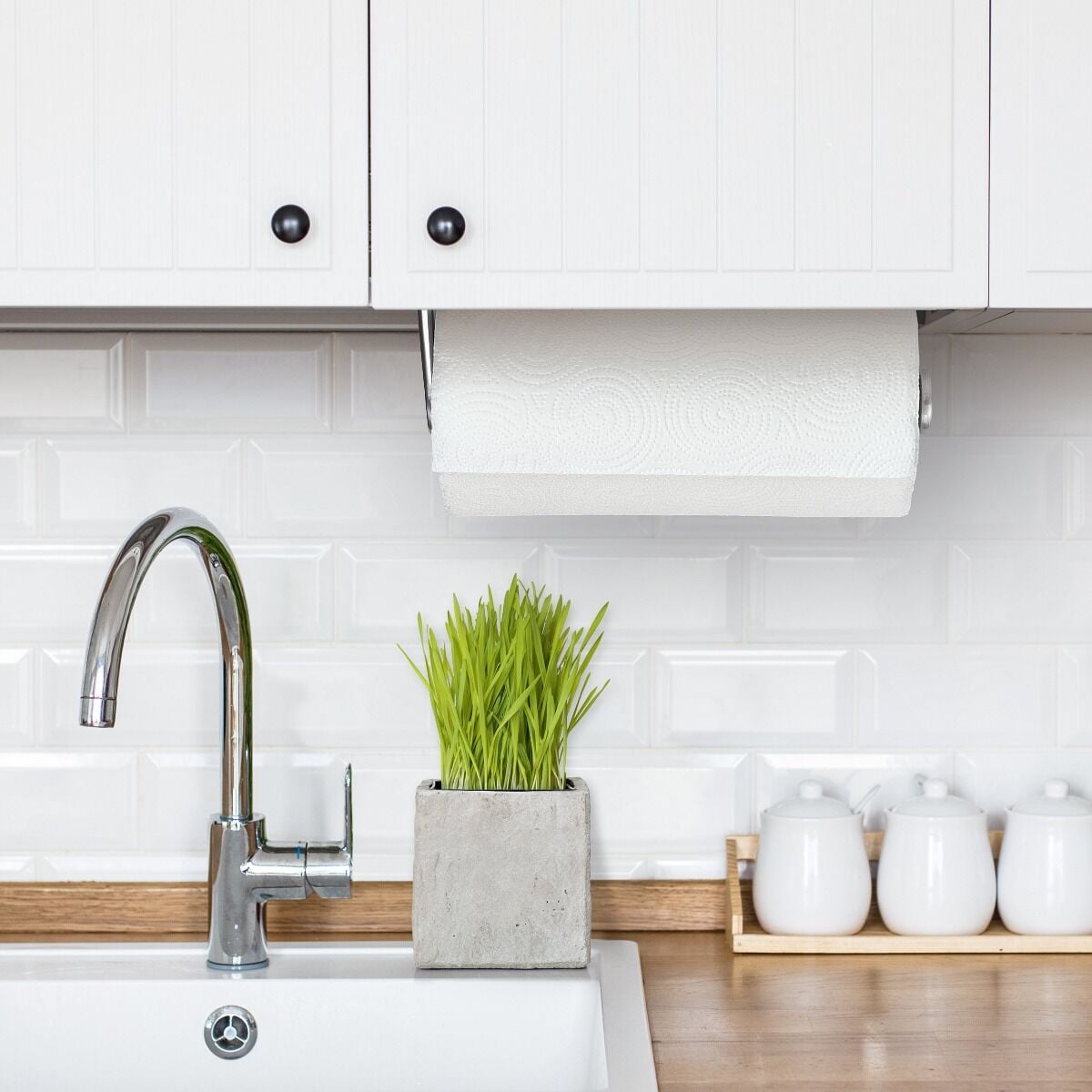 steady-mounted-paper-towel-holder-u0 gg_13245200_9.jpg