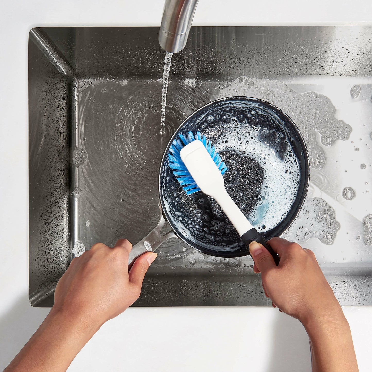 dish-brush-with-scraper-x6 gg_21691_4_1_.jpg