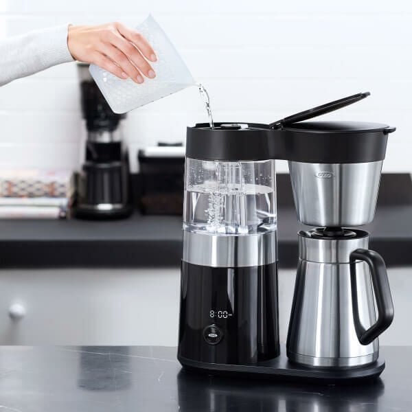9-cup-coffee-maker-c5 lifestyle3_1.jpg