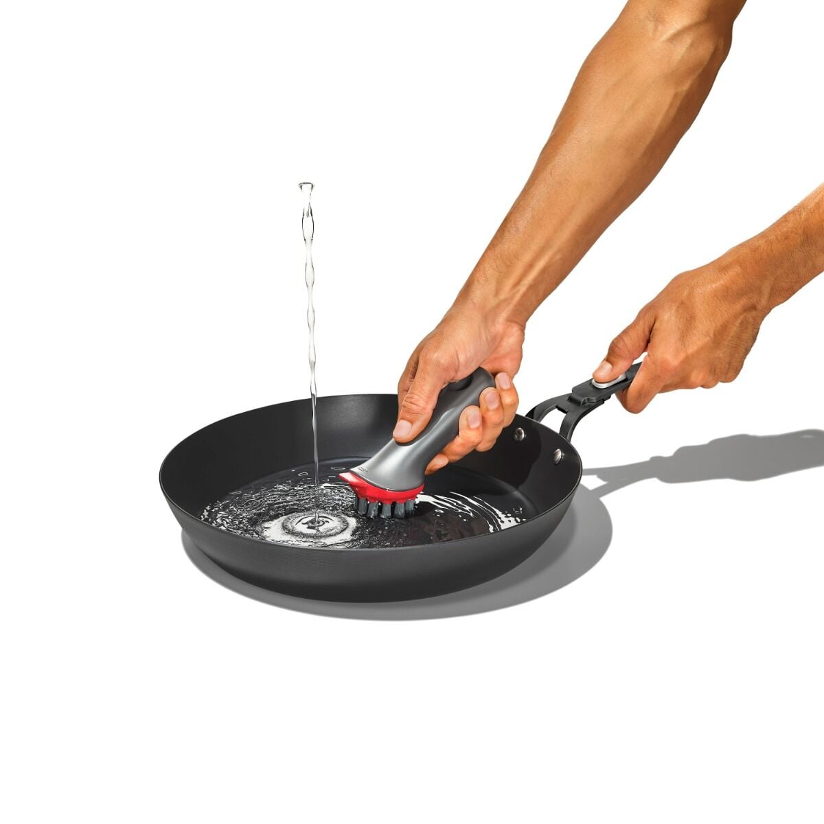 carbon-steel-with-removable-handle-10in-pan-s7 od__2059640001__10incarbonsteelpan_79_p_03_rgb.jpg