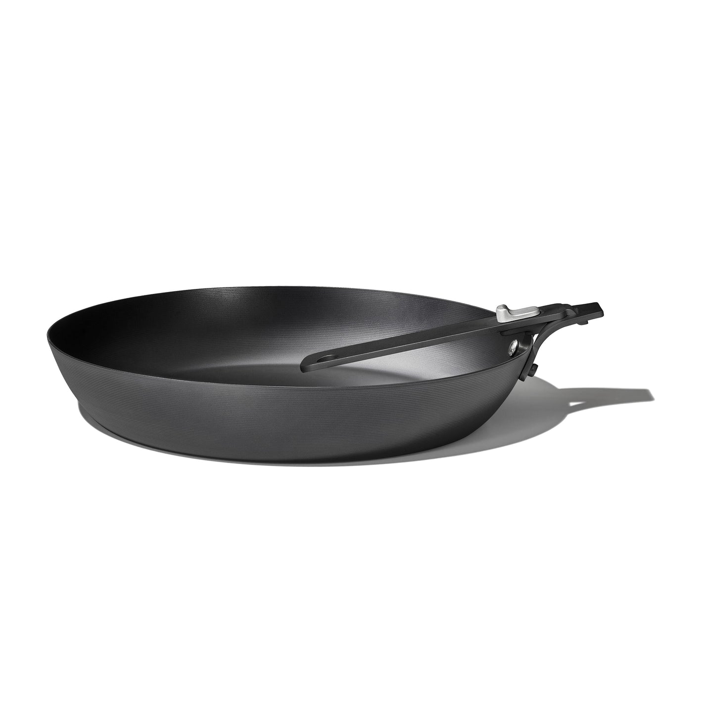 outdoor-12-inch-carbon-steel-pan-with-removable-handle-r9 od__2059650001_12incarbonsteelpan_60_rgb.jpg